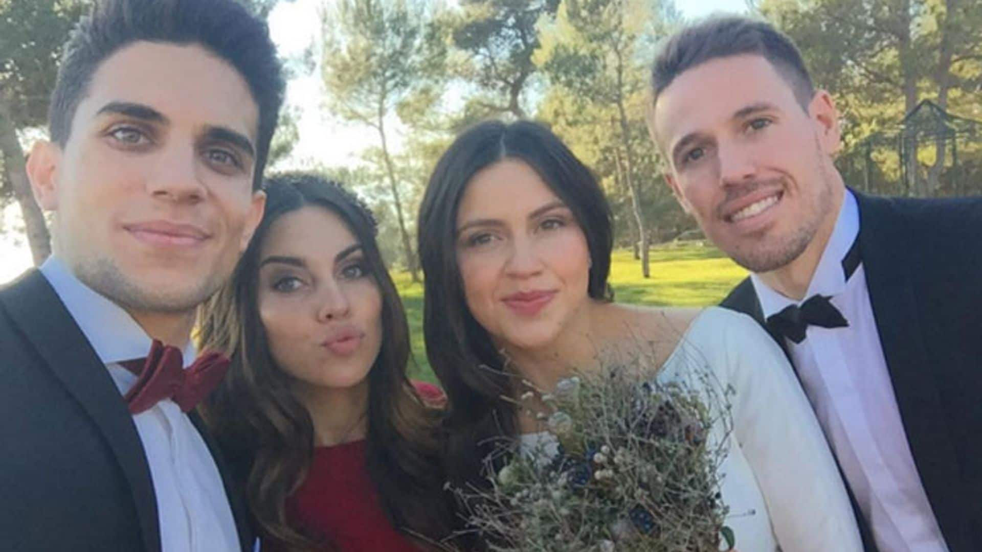 ¿Para cuándo la suya? Melissa Jiménez, con Marc Bartra en la boda de su hermana