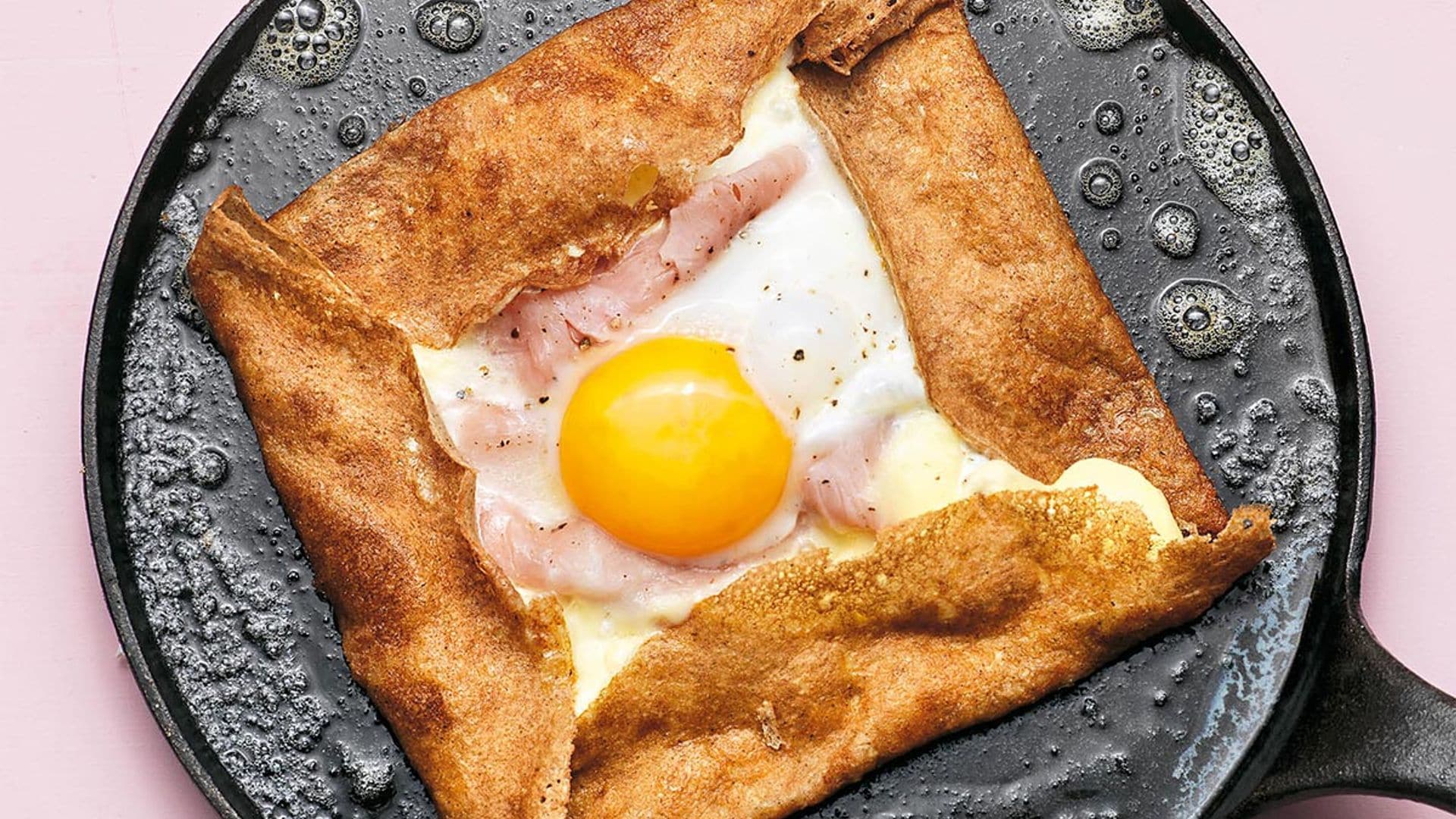 'Galette' con huevo, jamón y queso