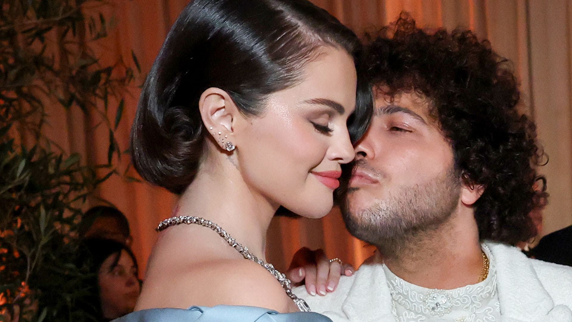 Las imágenes no vistas de Selena Gomez y su prometido, Benny Blanco, durante la gala