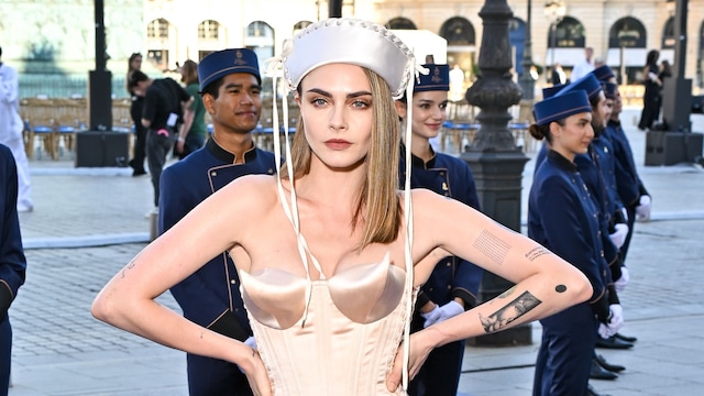 Cara Delevingne, vestida como Madonna, en el desfile Vogue World de París (2024)