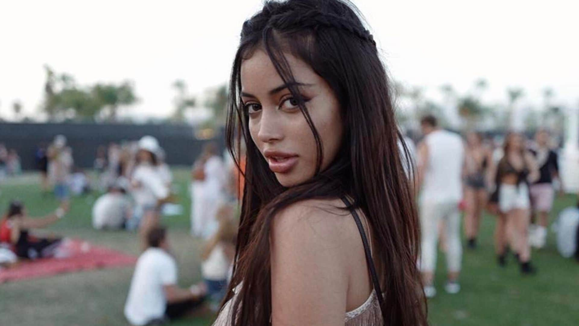 Con este sencillo truco de maquillaje Cindy Kimberly consigue más volumen en sus labios