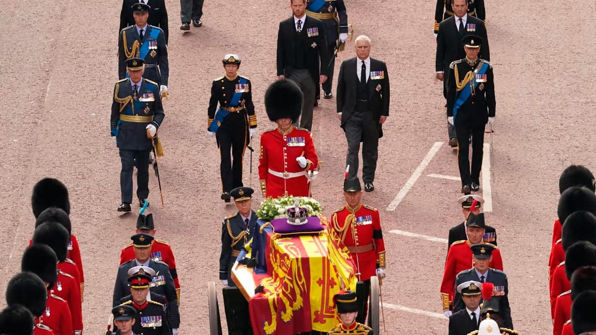 Sigue en HOLA.com la cobertura más completa del funeral de Estado de la Reina Isabel