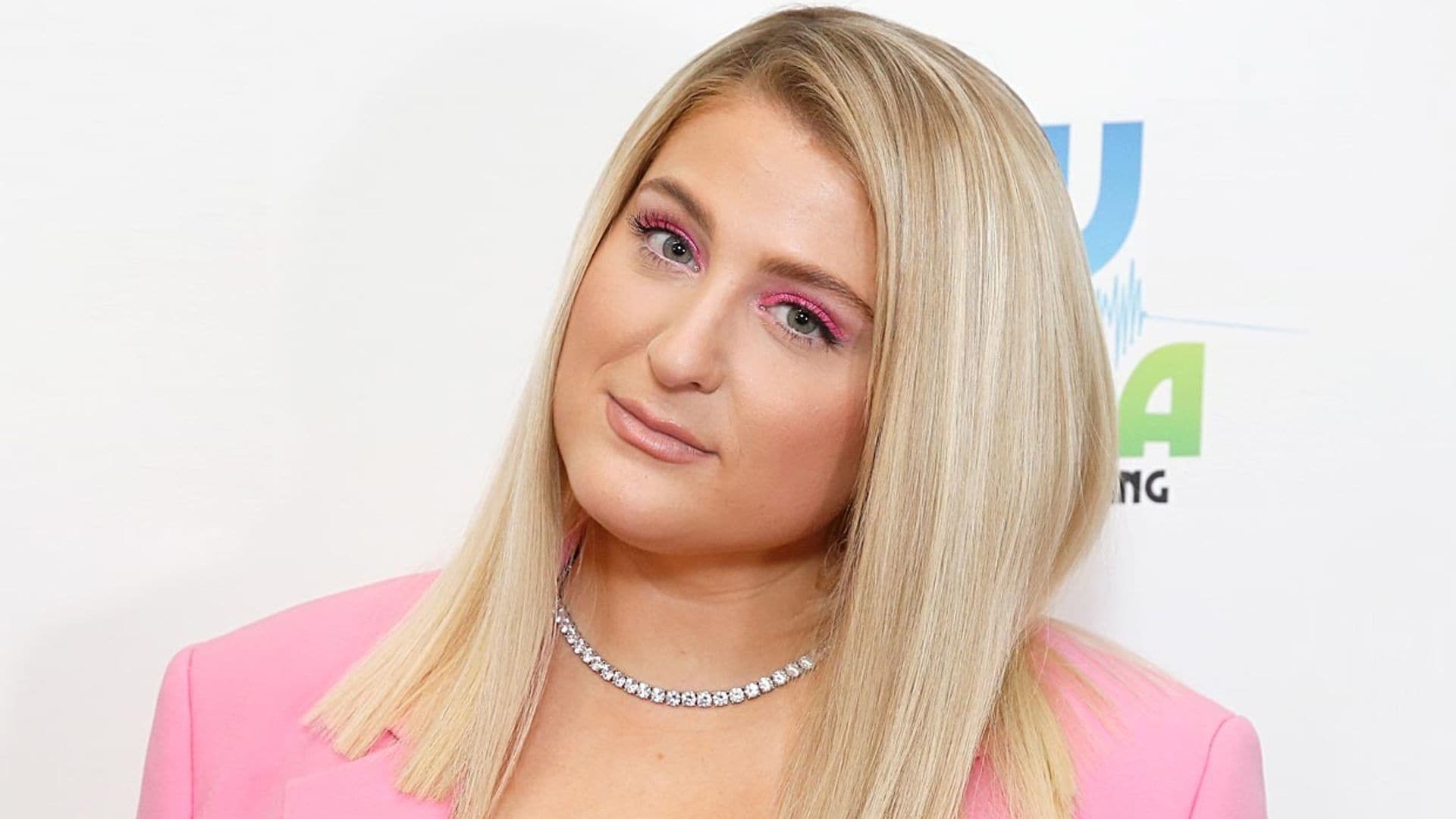 La cantante Meghan Trainor se sincera sobre el 'aterrador' nacimiento de su hijo