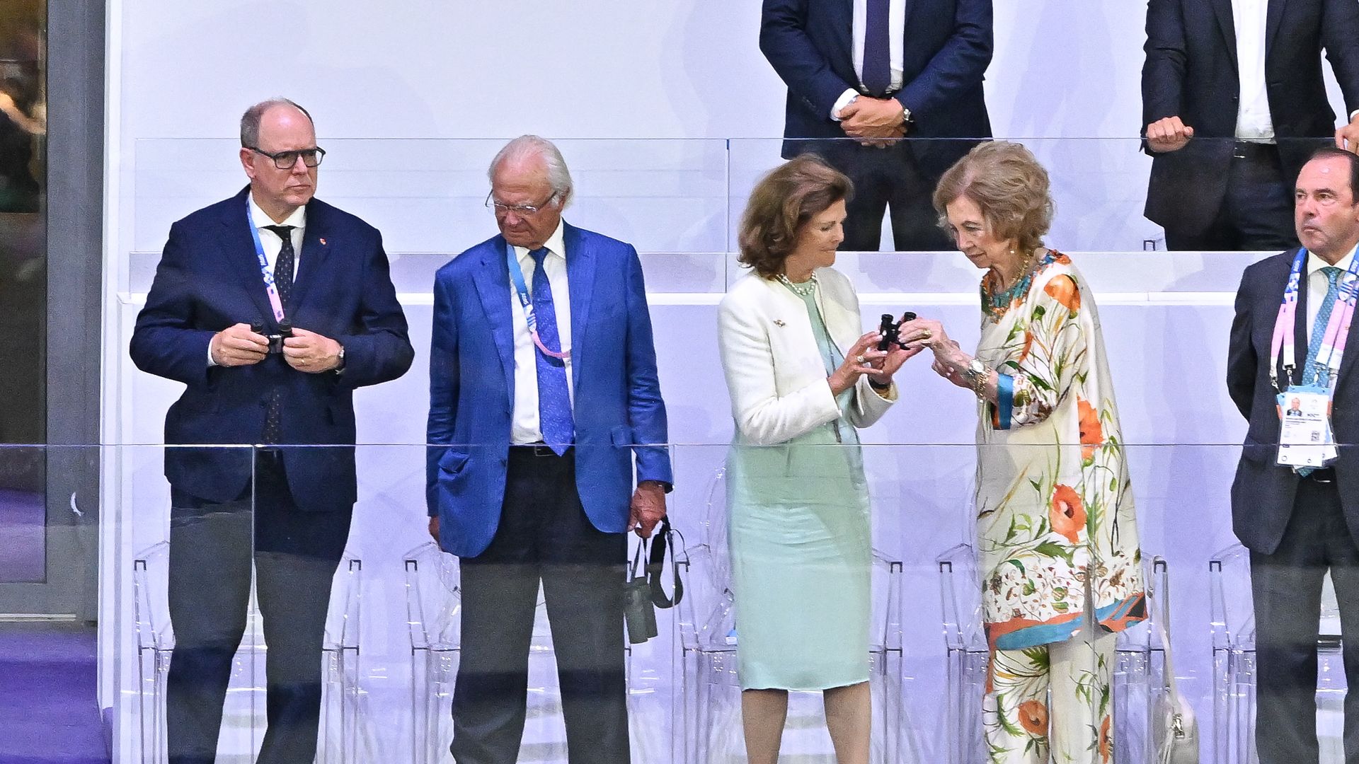 La reina Sofía, en la clausura de los Juegos Olímpicos de París junto al príncipe Alberto de Mónaco y los reyes de Suecia