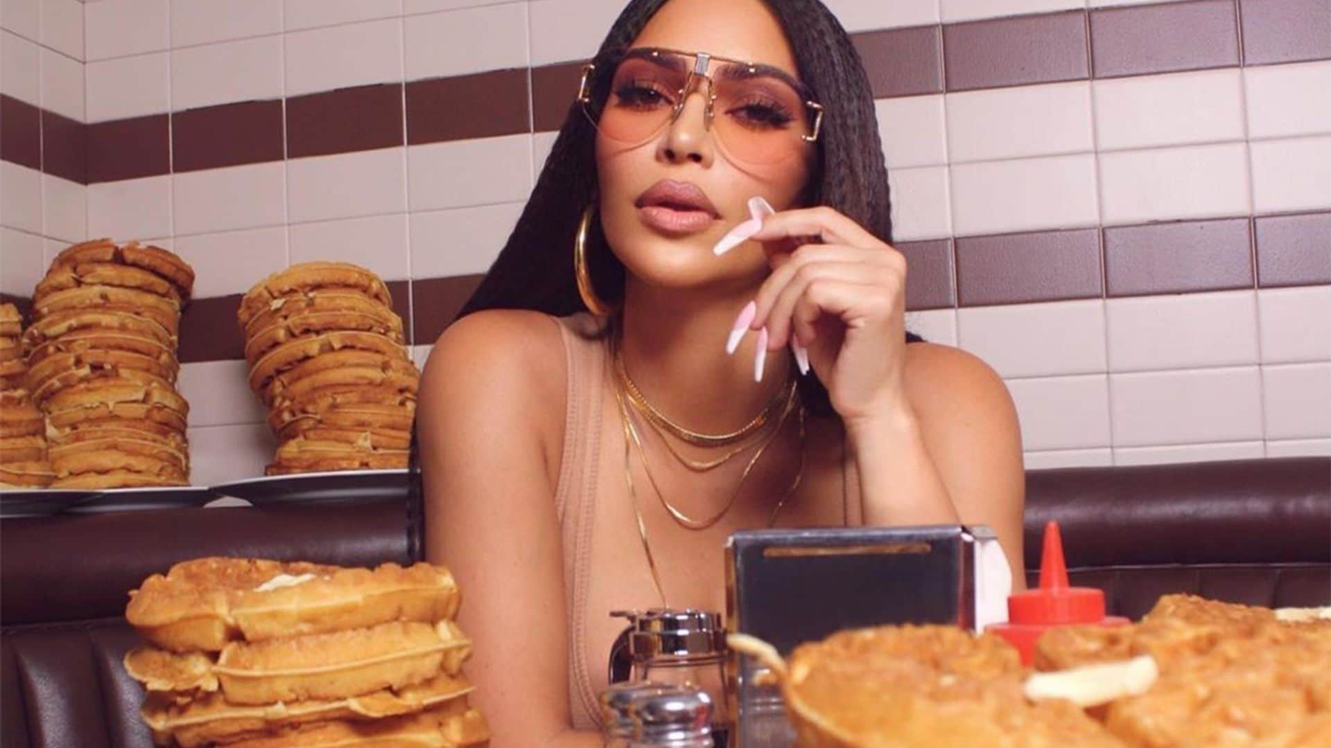 Kim Kardashian desvela su mayor antojo: un famoso 'snack' de chocolate