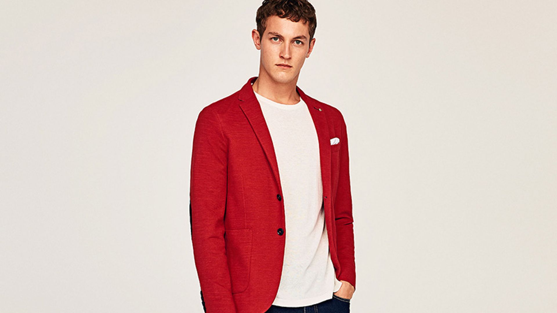 El rojo inunda la última colección de ropa masculina de Zara