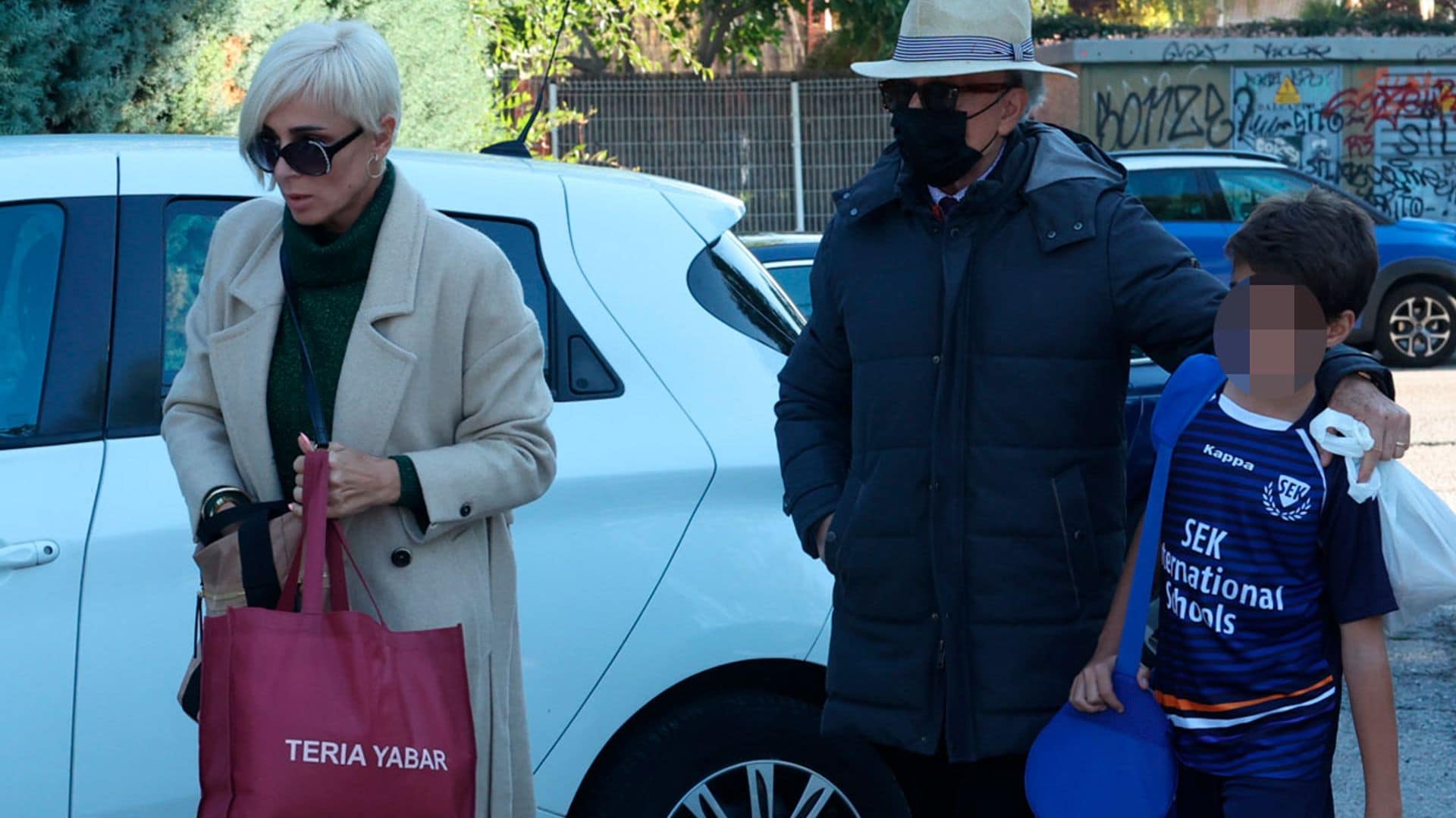 Tras las últimas polémicas familiares, Ortega Cano y Ana María Aldón reaparecen unidos junto a su hijo