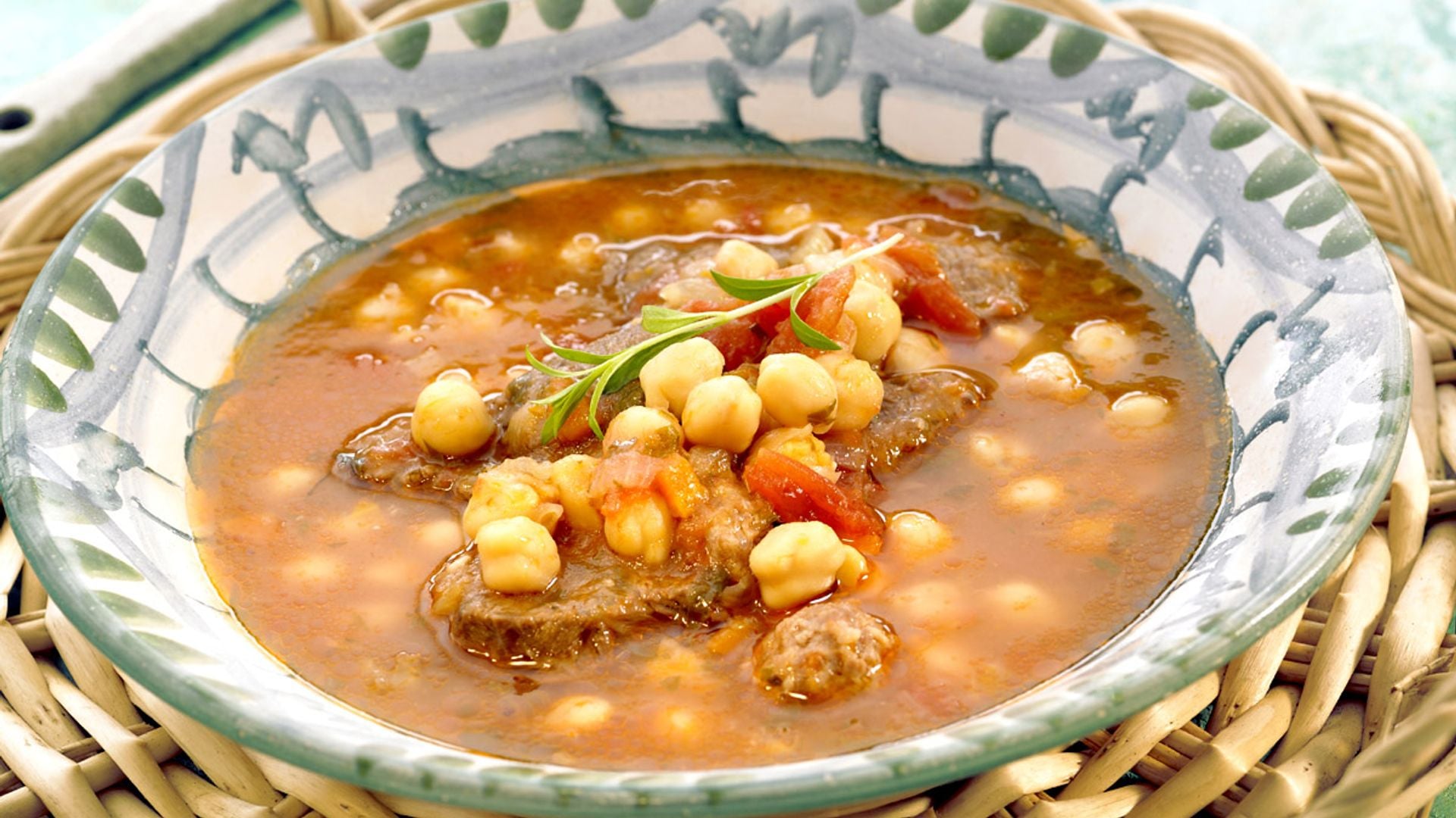 Garbanzos con albóndigas