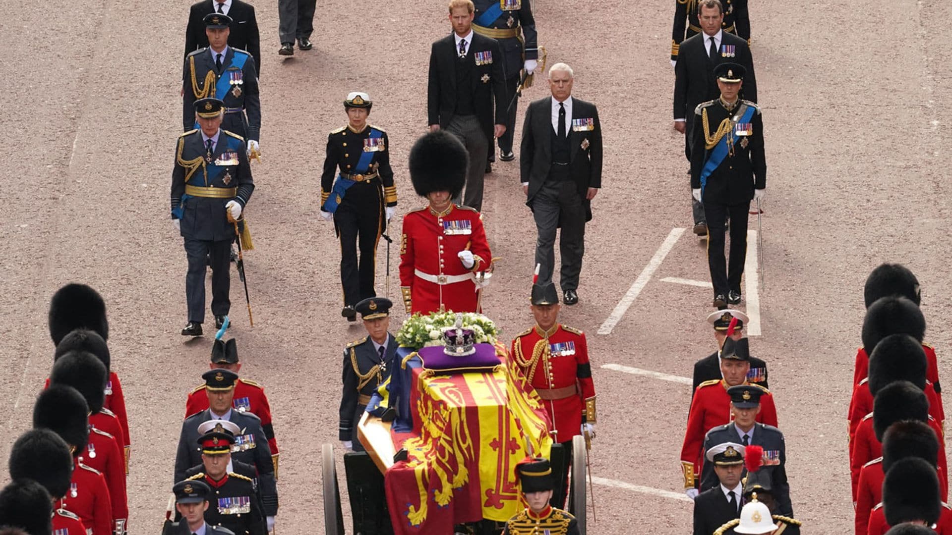 Sigue en HOLA.com la cobertura más completa del funeral de Estado de la reina Isabel