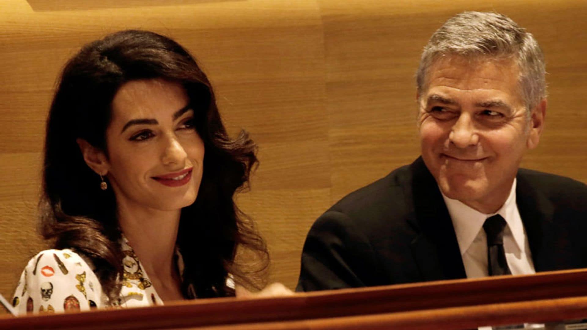 ¿Esperan gemelos George Clooney y Amal?