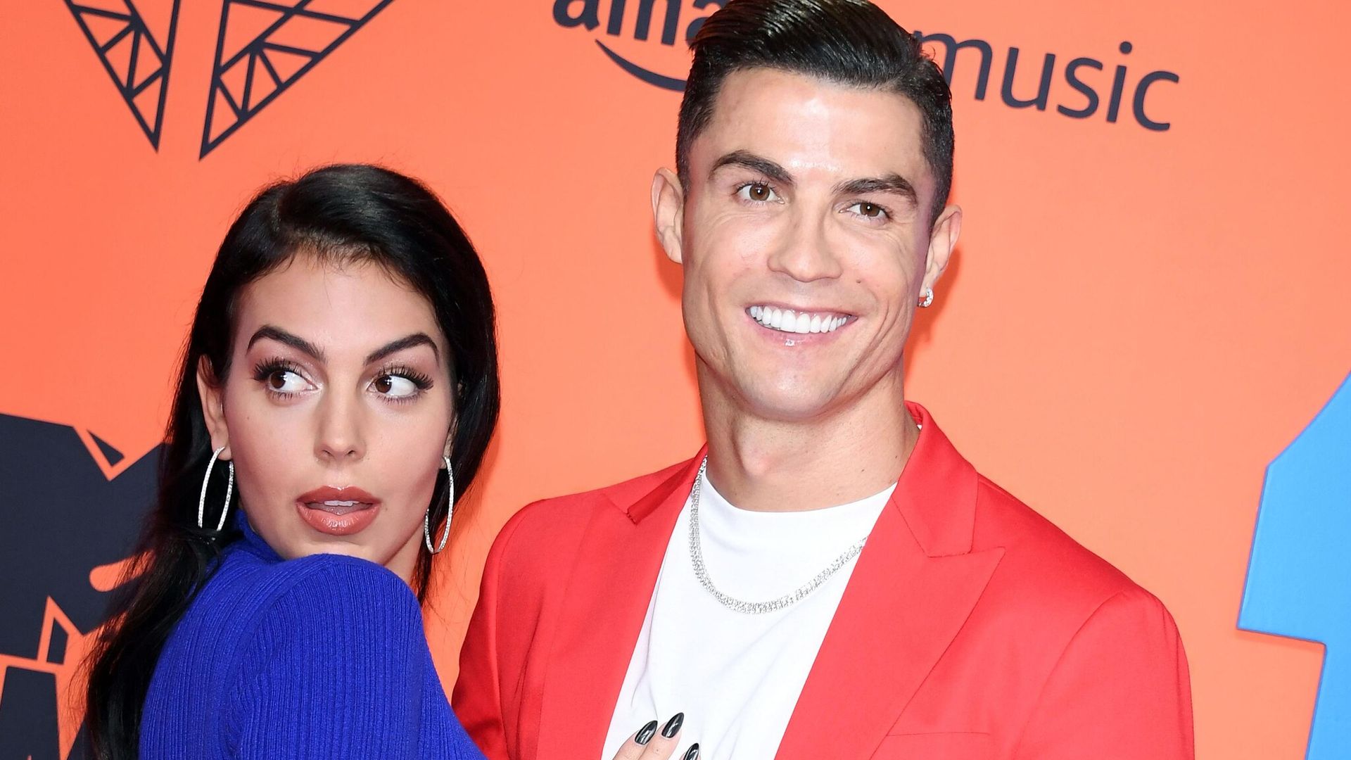 Georgina y Cristiano se dibujan el uno al otro en divertido reto, ¿quién ganó?