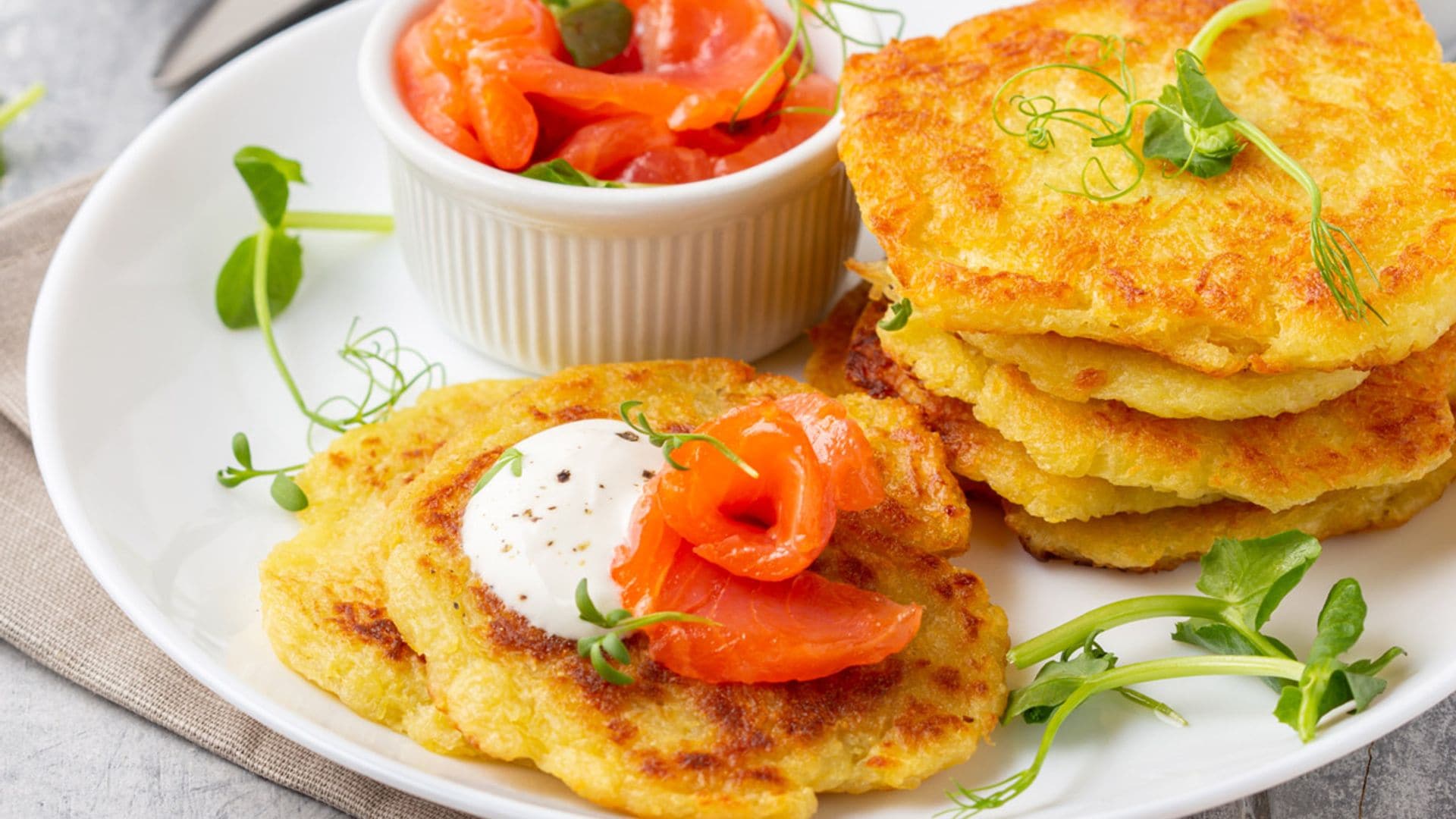 Tortitas de patata con salmón ahumado