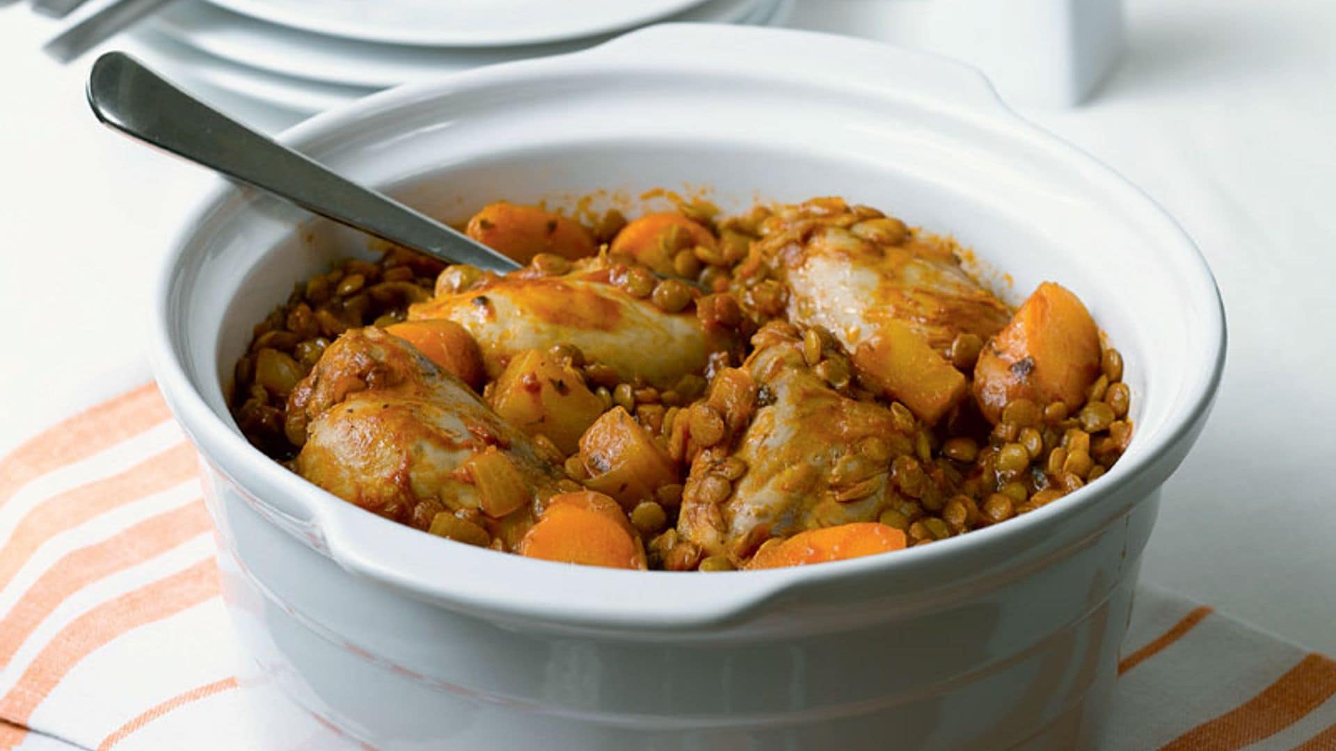 Lentejas estofadas con muslitos de pollo campero