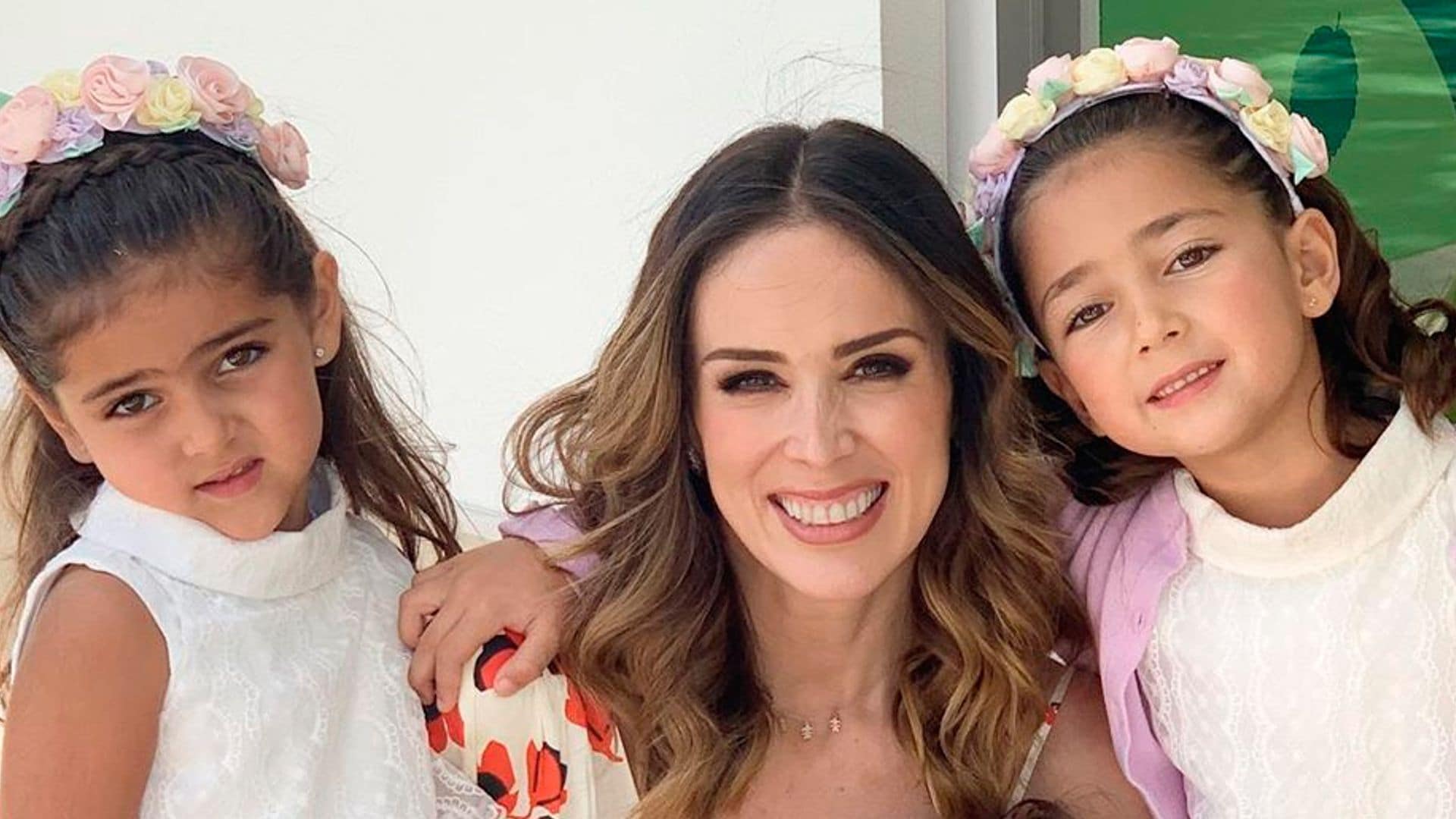 Las hijas de Jacqueline Bracamontes son las 'bloggers' del mañana, ¡tienes que verlas!