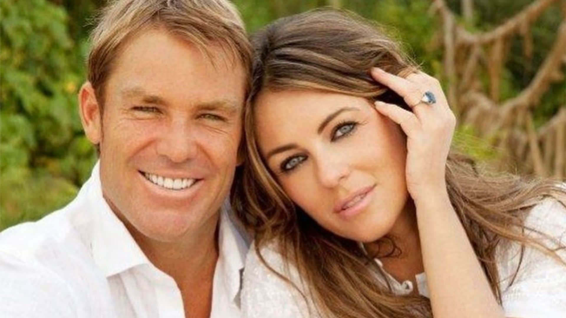 Elizabeth Hurley despide al que fuera su prometido, Shane Warne: 'Mi amado corazón de león'