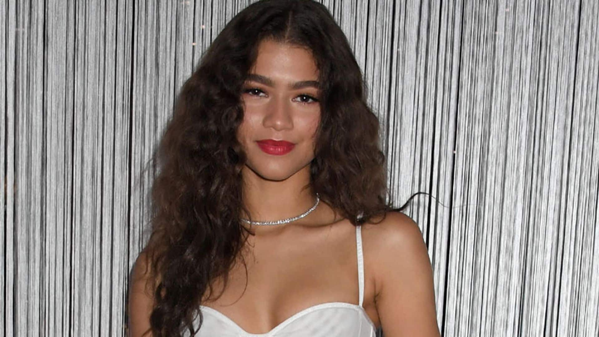 Zendaya comparte el truco que estaban esperando todas las melenas rizadas