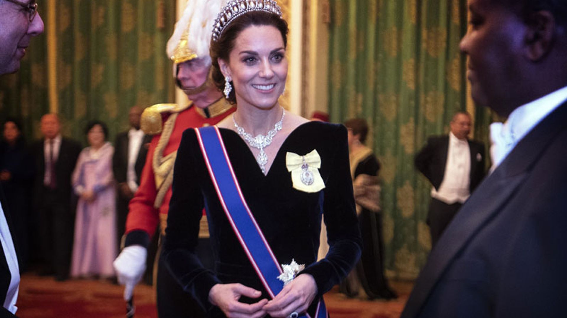 Kate Middleton recupera la tiara favorita de Diana en un look de gala sin precedentes