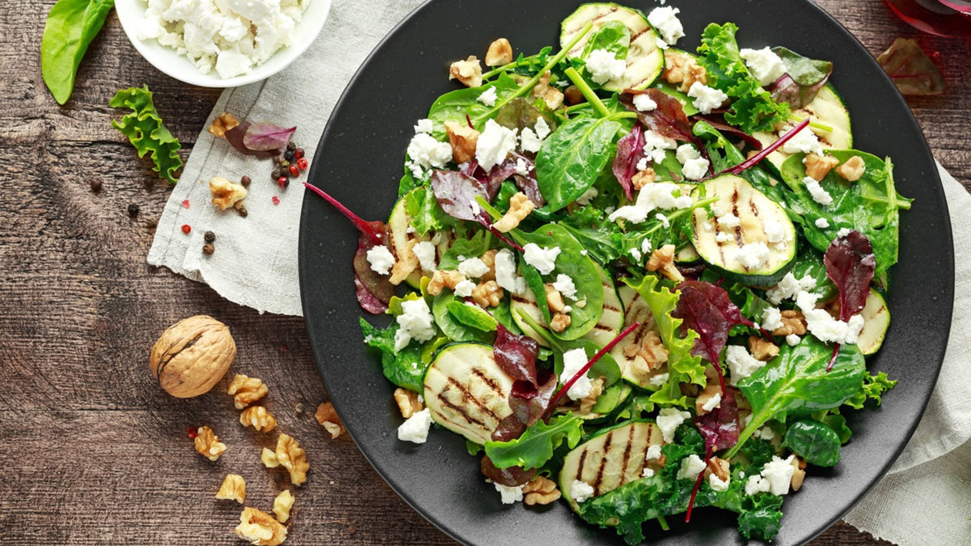 Ensalada de calabacín y queso feta