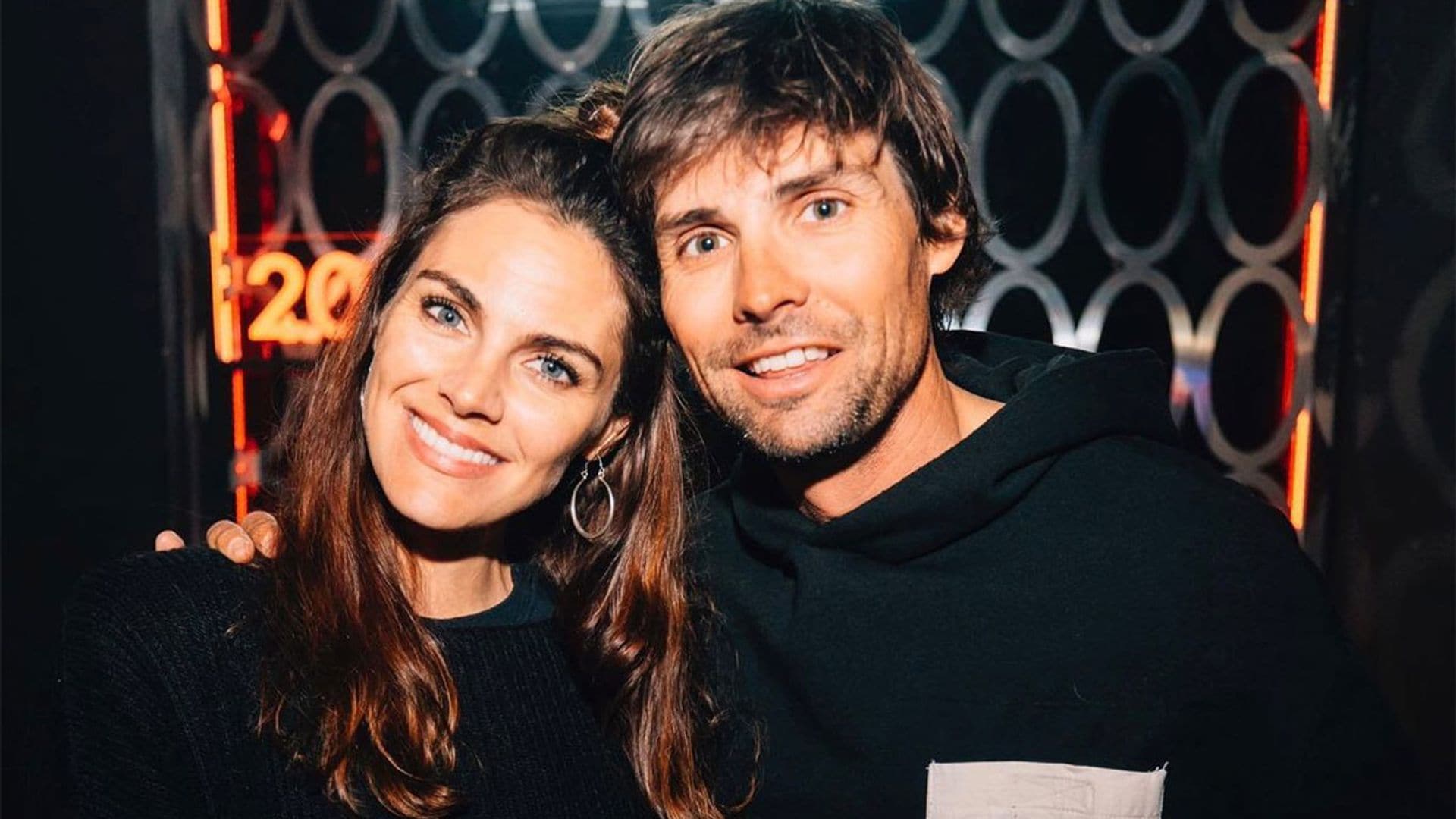 ¿Se parecen? Amaia Salamanca presume de hermano en su cumpleaños