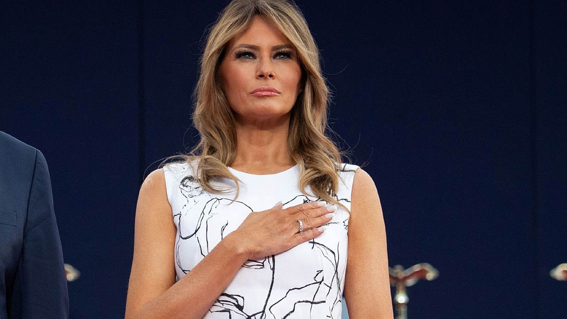 ¿Por qué ha sido tan comentado el último vestido de Melania Trump?