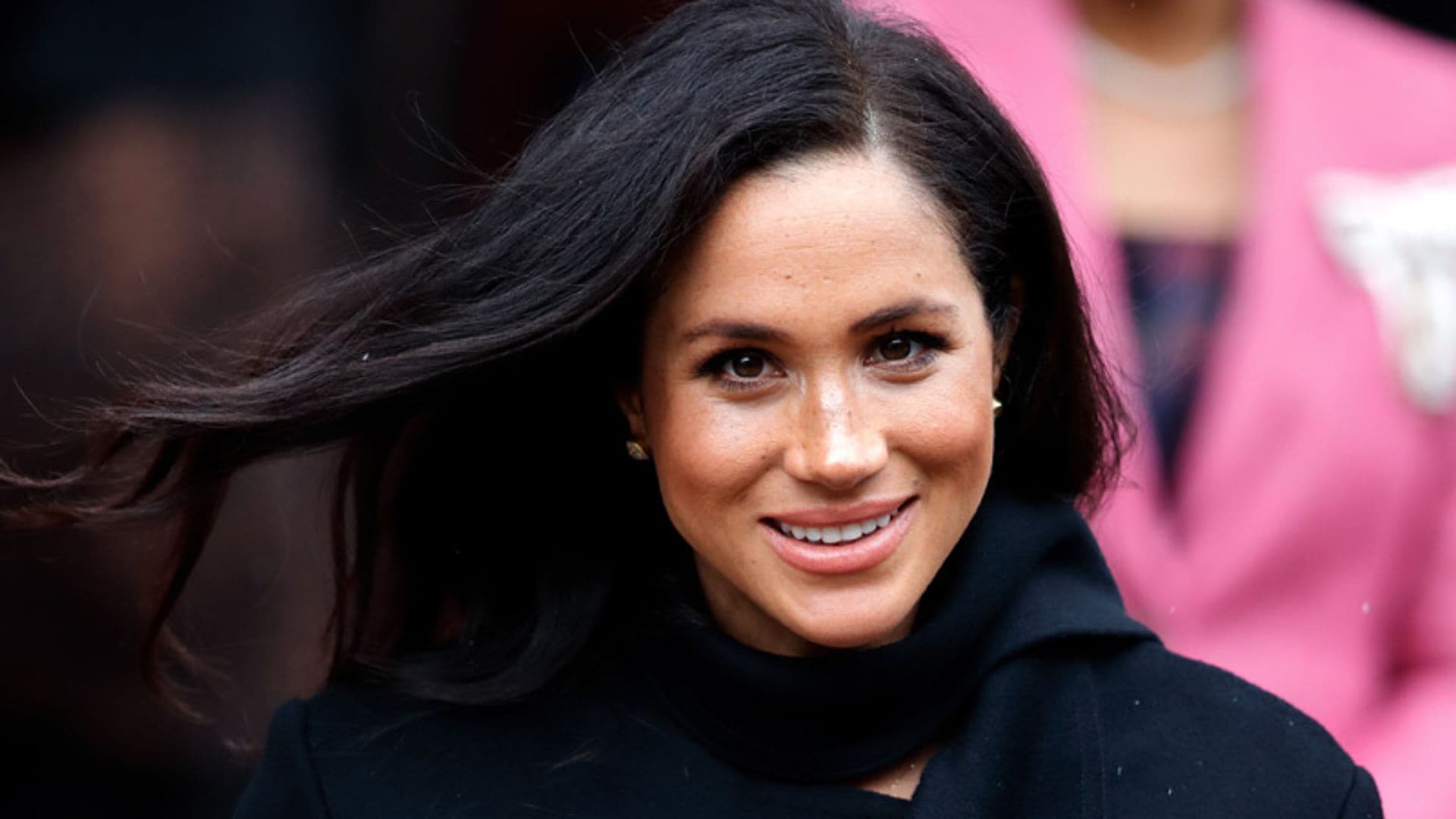 ¡No te lo pierdas! Meghan Markle cuela mensajes inspiradores en plátanos