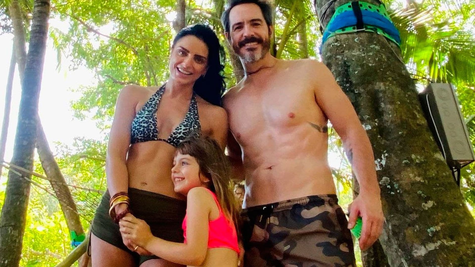 Aislinn Derbez y Mauricio Ochmann reunidos por las vacaciones de Kailani