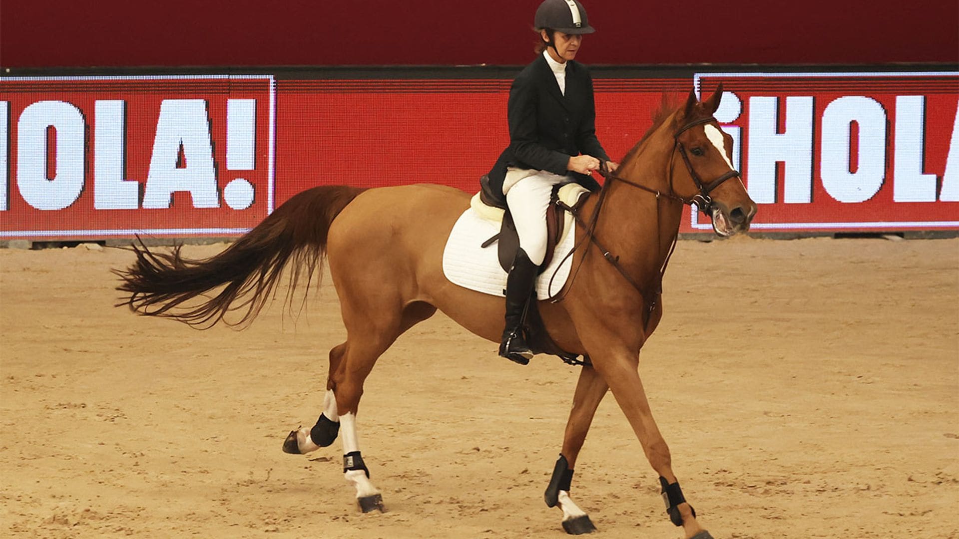 Las caídas de la infanta Elena y la princesa saudí Lama bint Turki marcan la segunda jornada de la 'Madrid Horse Week'