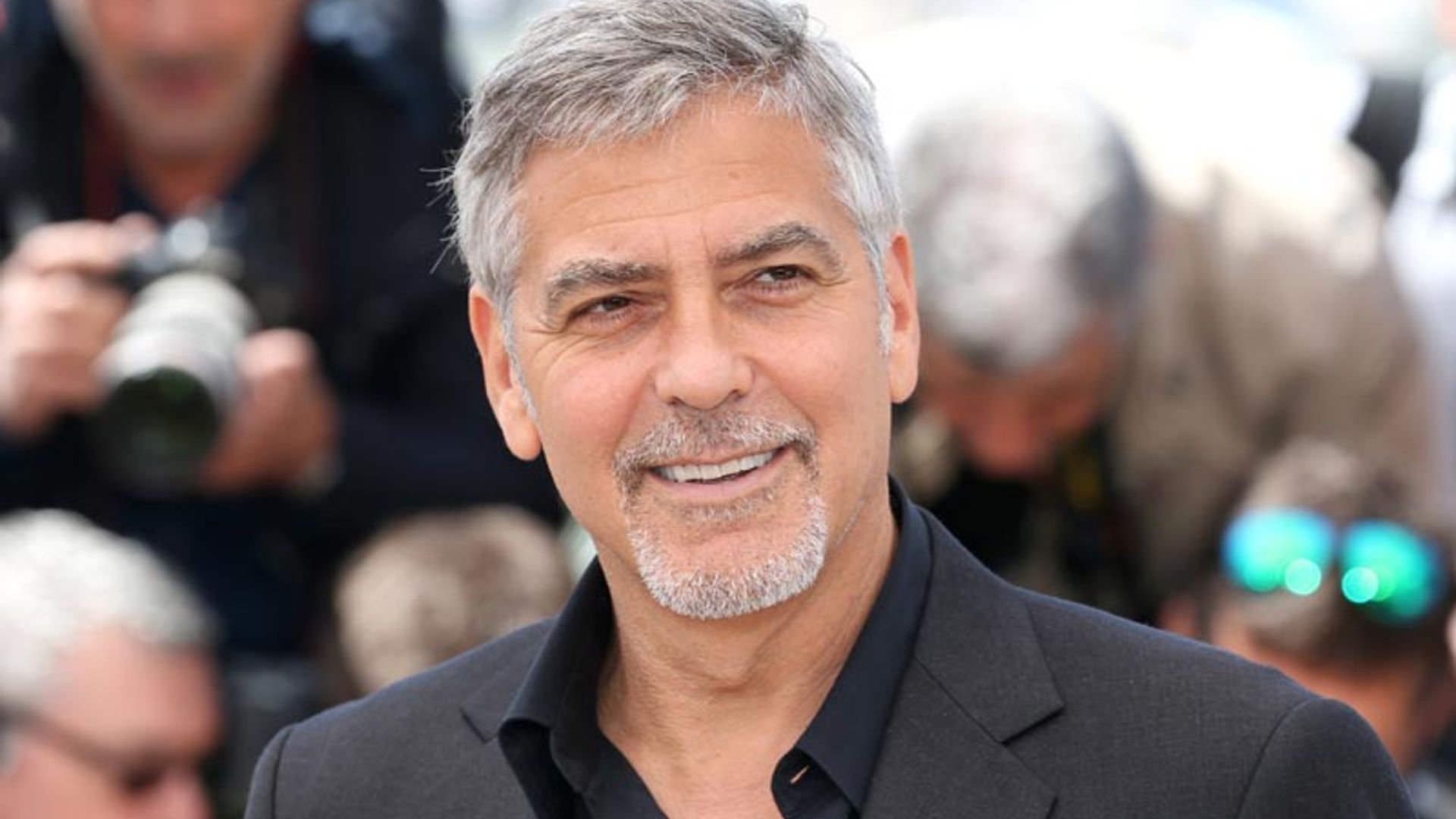 George Clooney se prepara para ser papá y bromea sobre el nombre de sus mellizos