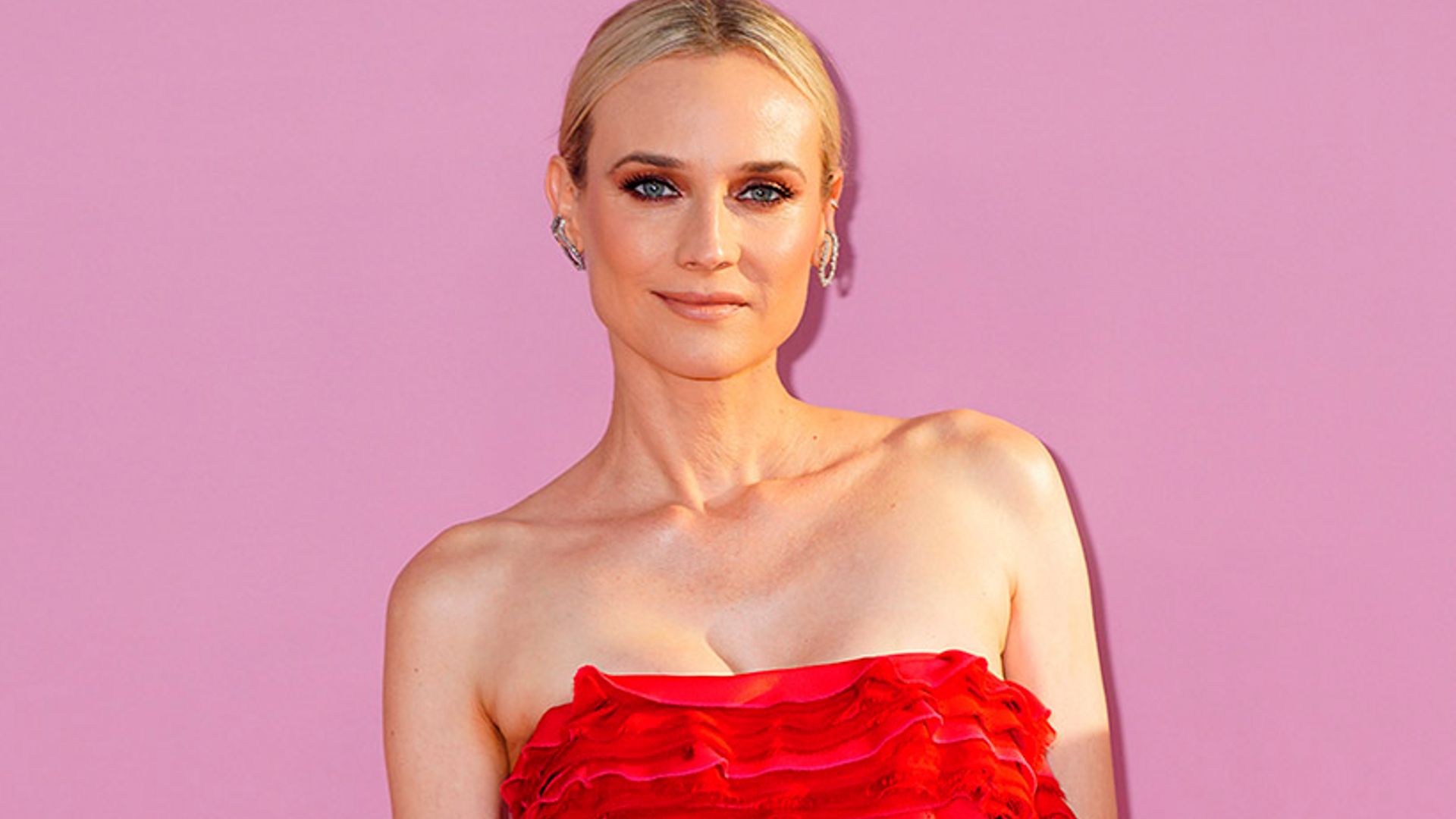 El primer 'selfie' de Diane Kruger con su bebé, la prueba de su etapa más feliz