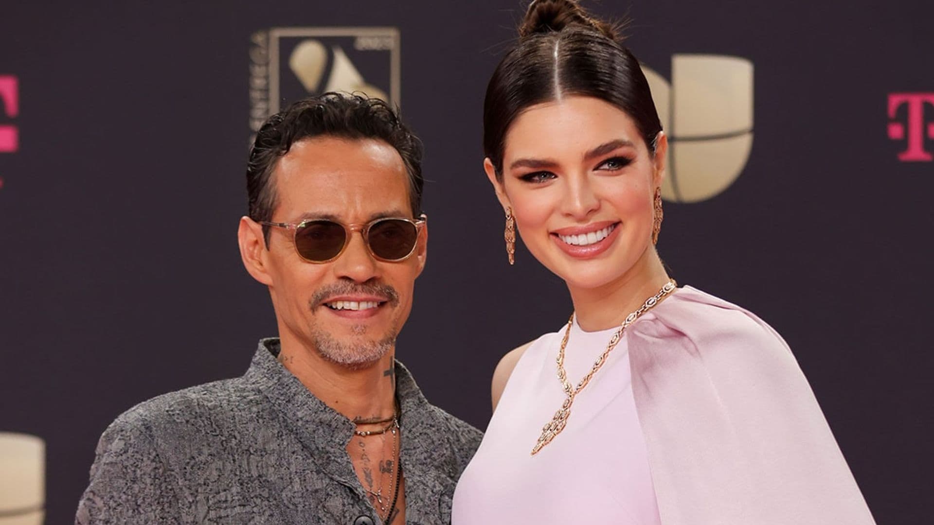 Marc Anthony y Nadia Ferreira presumen su baby bump en el momento más especial de Premio Lo Nuestro