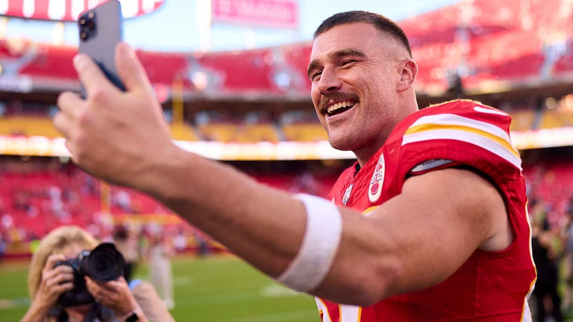 El ‘efecto Taylor Swift’ en la vida de Travis Kelce solamente a horas de su cita