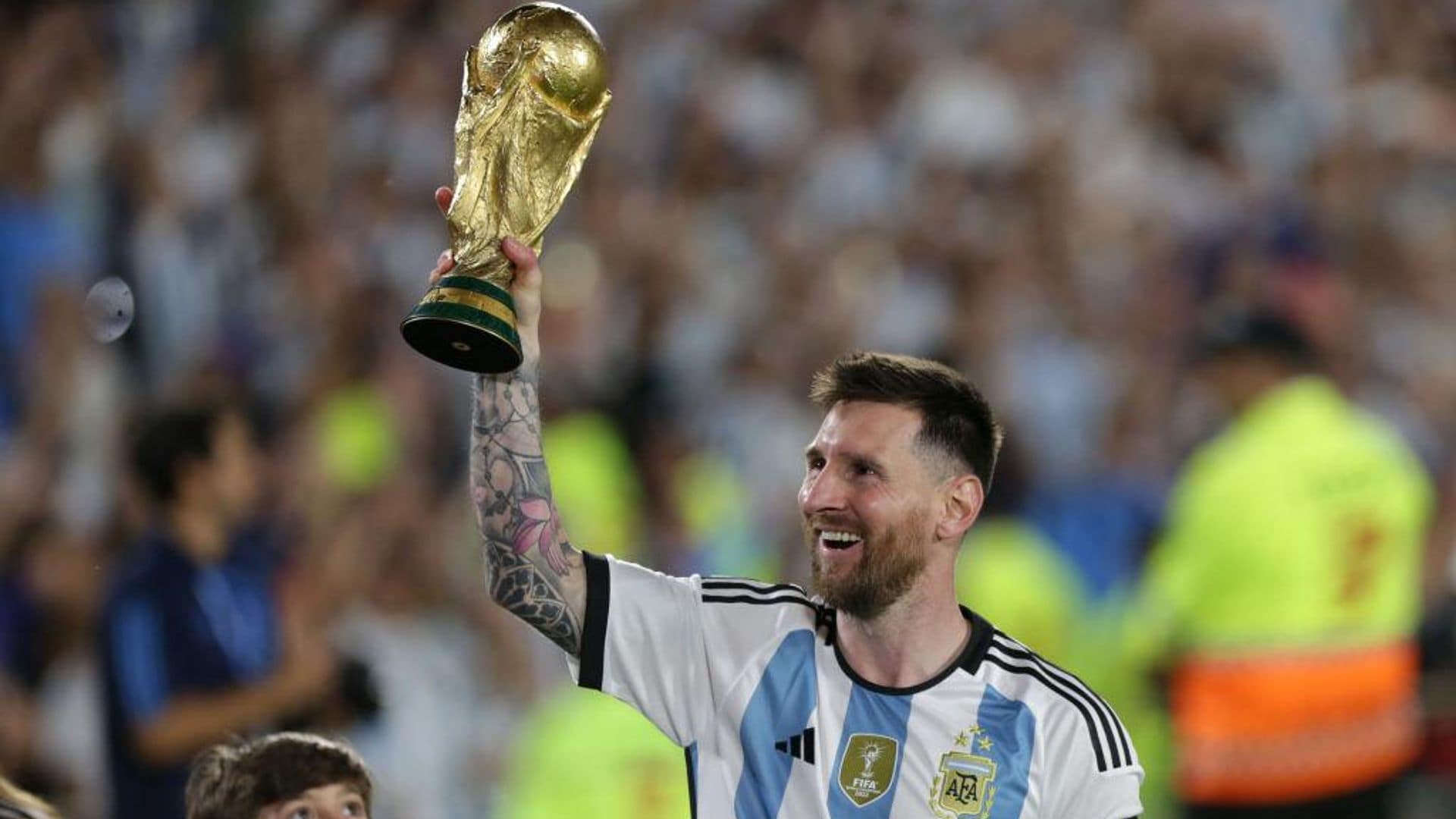 Lionel Messi se luce con su gol 800 en el primer partido en Argentina tras ganar el Mundial