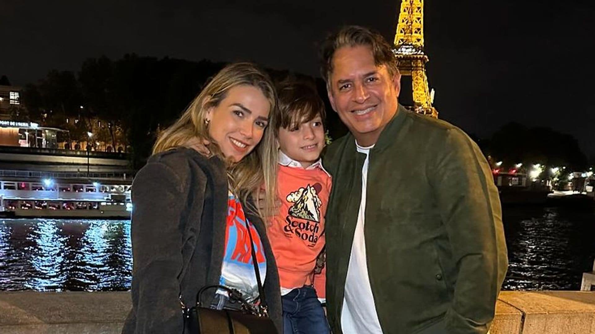 Alessandra Villegas y Daniel Sarcos se llevan un gran susto por su hijo durante su viaje familiar a París