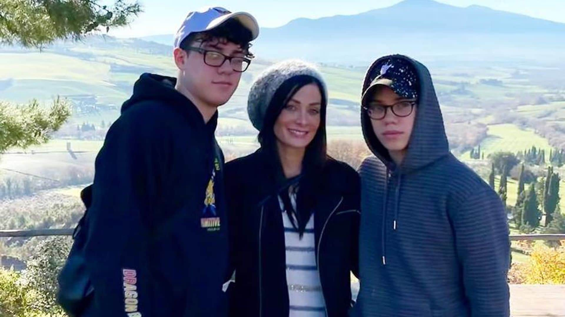 Como madre soltera, Dayanara Torres se conmueve por del éxito de su hijo mayor: ‘Gente, se me aguan los ojos’