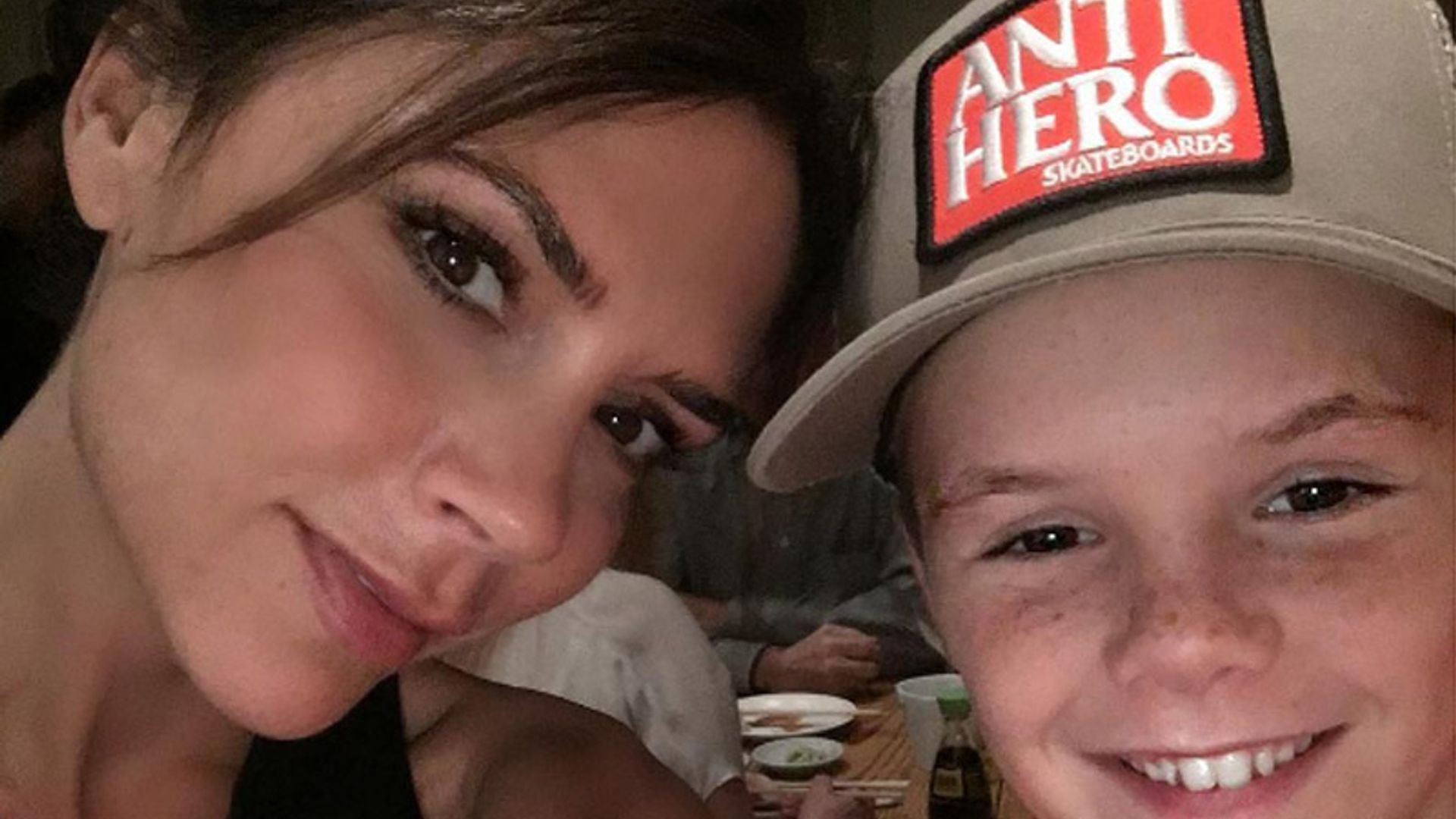 ¡Escucha el single! Cruz Beckham debuta como cantante con el manager de Justin Bieber