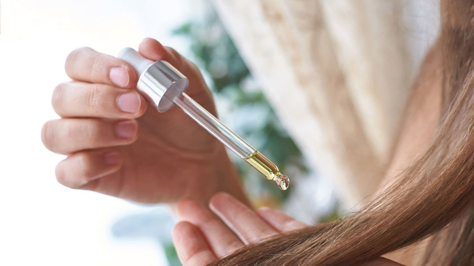 Aceites y sérums de última generación: ¿cuáles son los tratamientos que rejuvenecen el cabello?