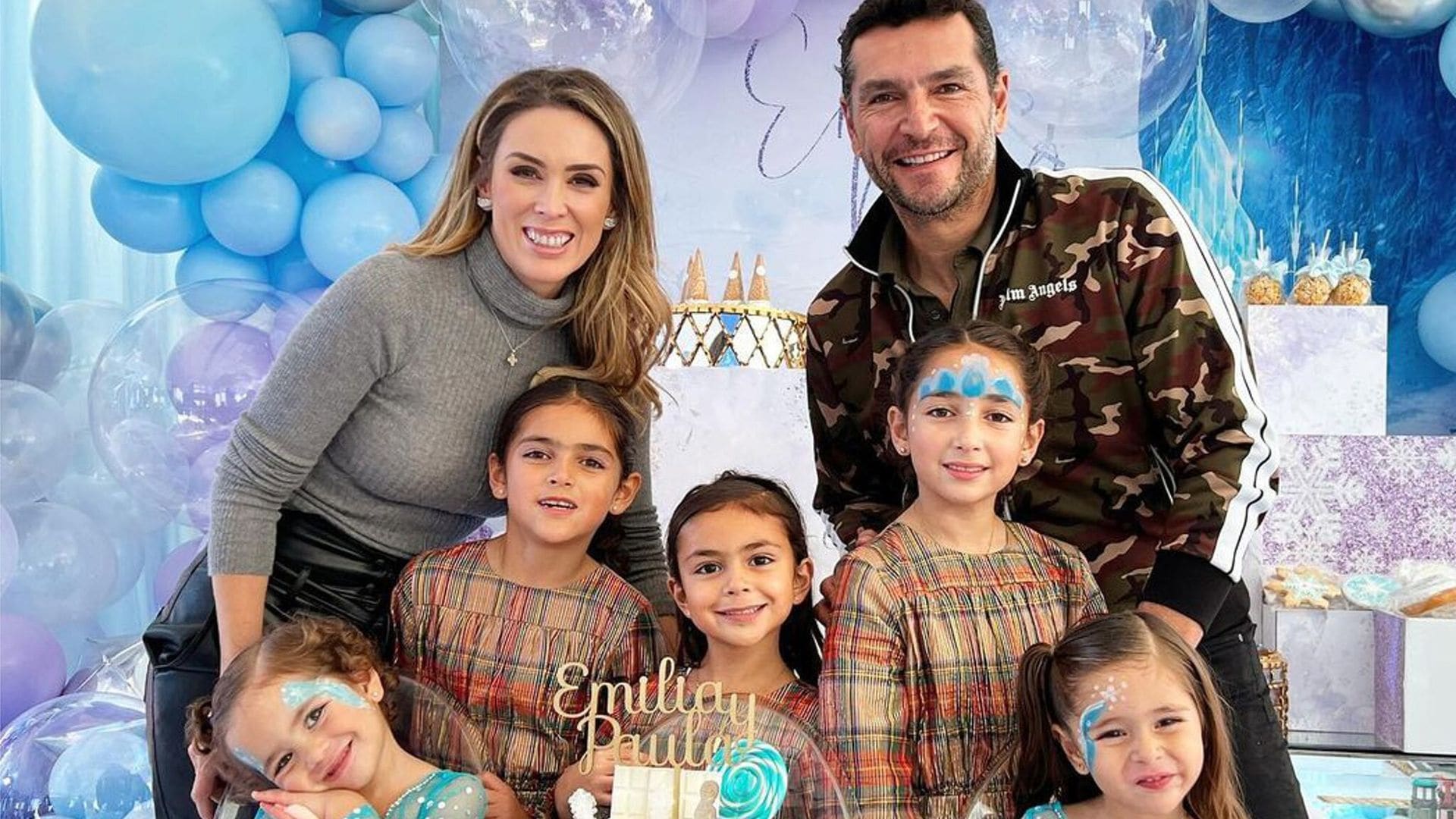 Jacky Bracamontes celebra el cumpleaños de sus gemelas con fiesta de ‘Frozen’