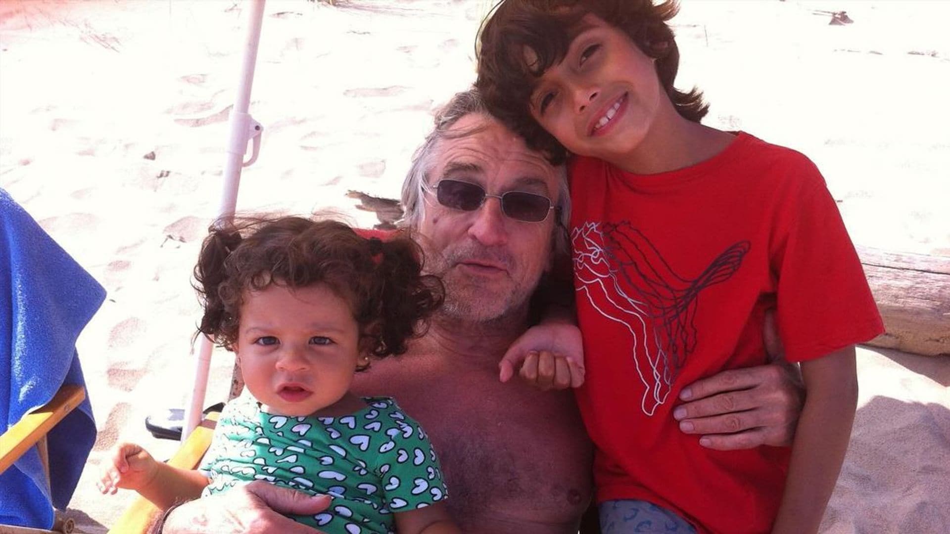 Familiar y aventurero: la hija de Robert de Niro abre su álbum de fotografías para felicitar el cumpleaños al actor