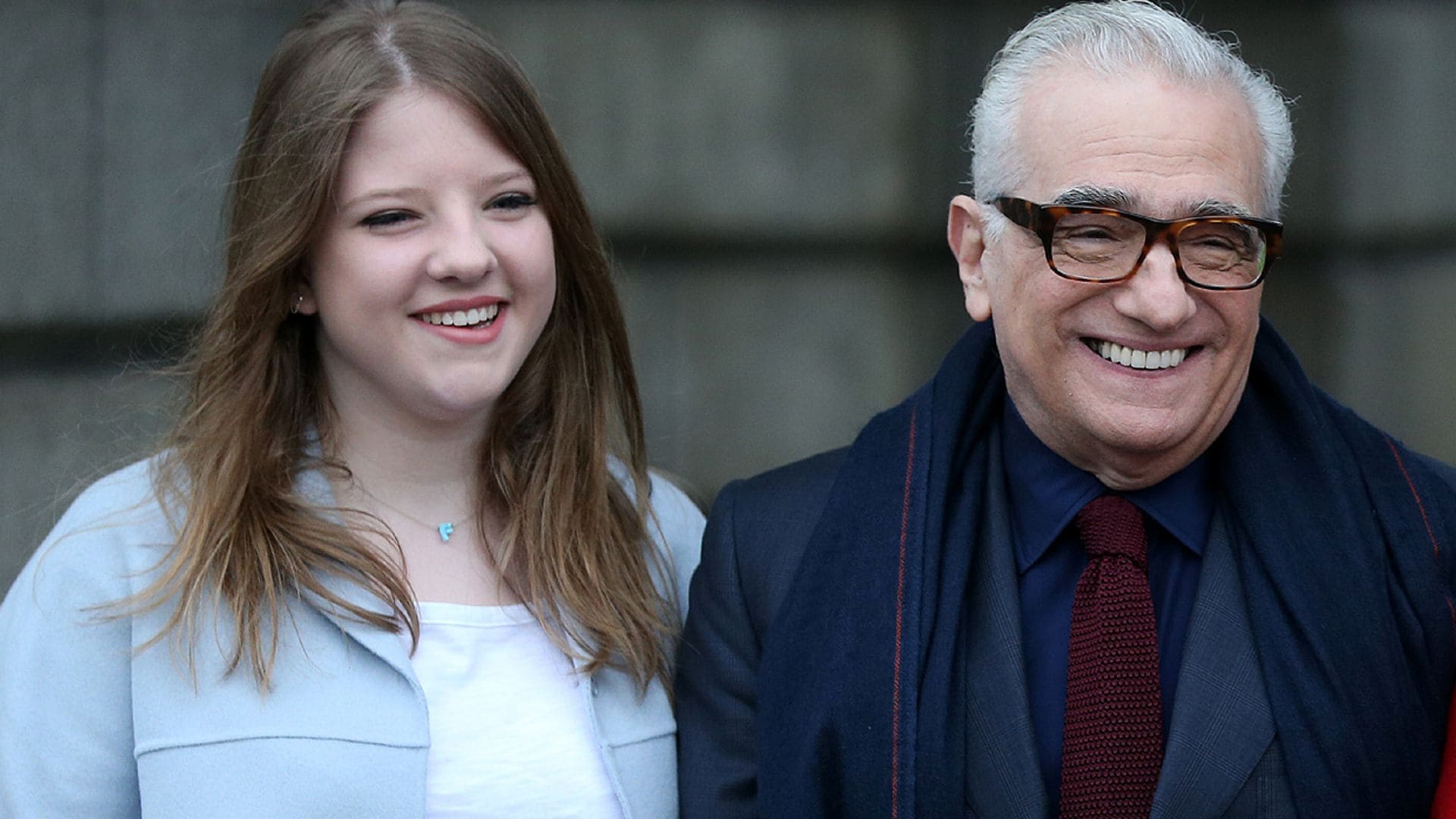 La hija veinteañera de Martin Scorsese que arrasa con sus divertidos vídeos junto a su padre