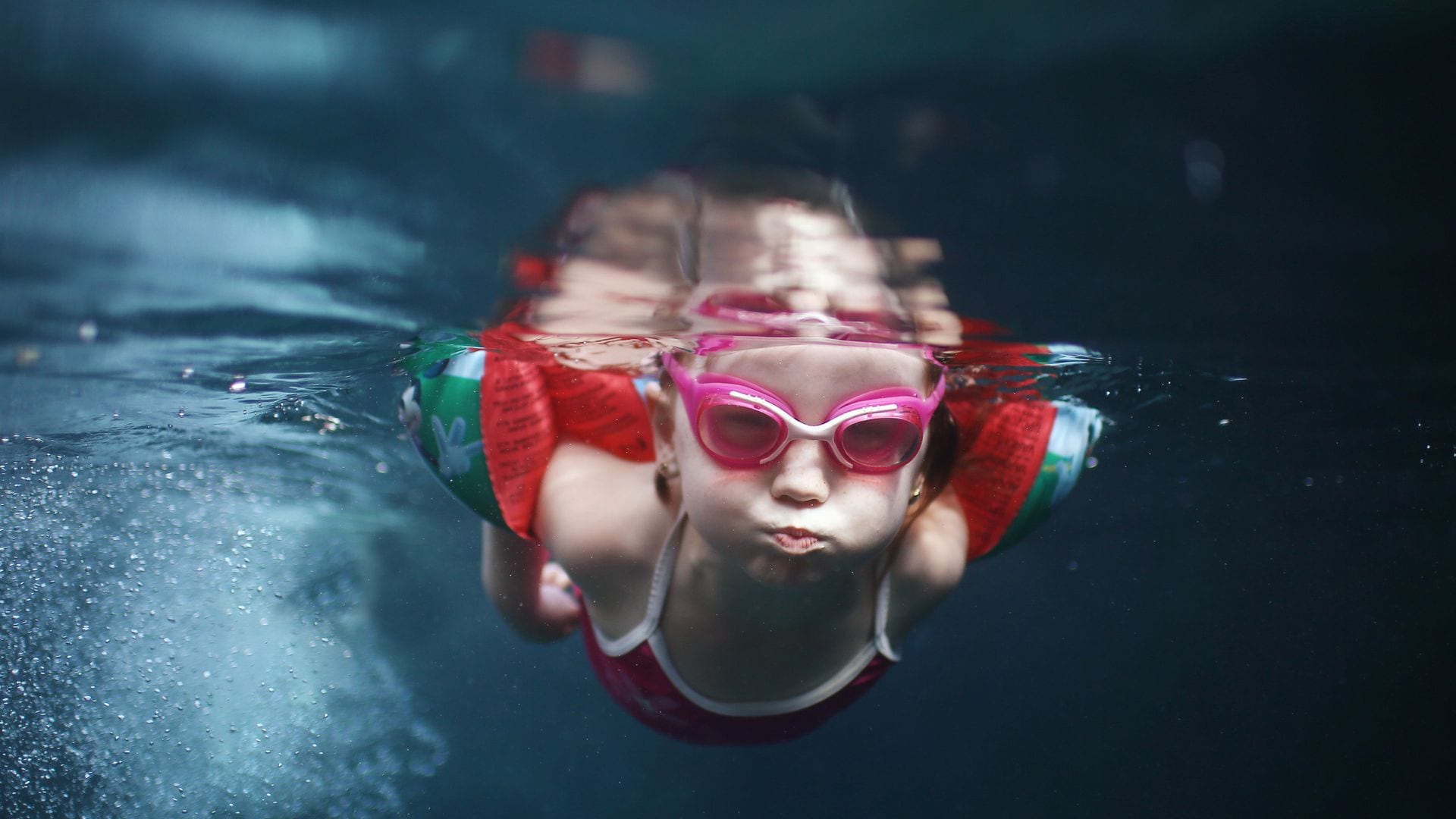 Diadema de neopreno: el truco definitivo para proteger los oídos de los niños