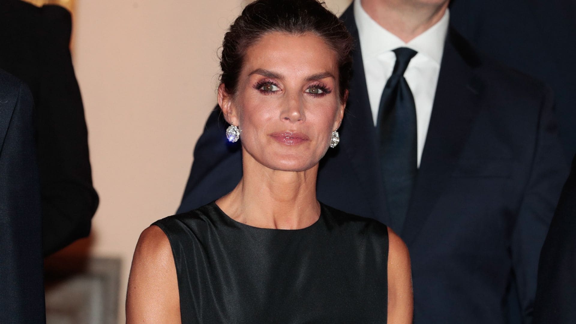 Recordamos el fabuloso look con el que la reina Letizia triunfó ante la OTAN hace un año