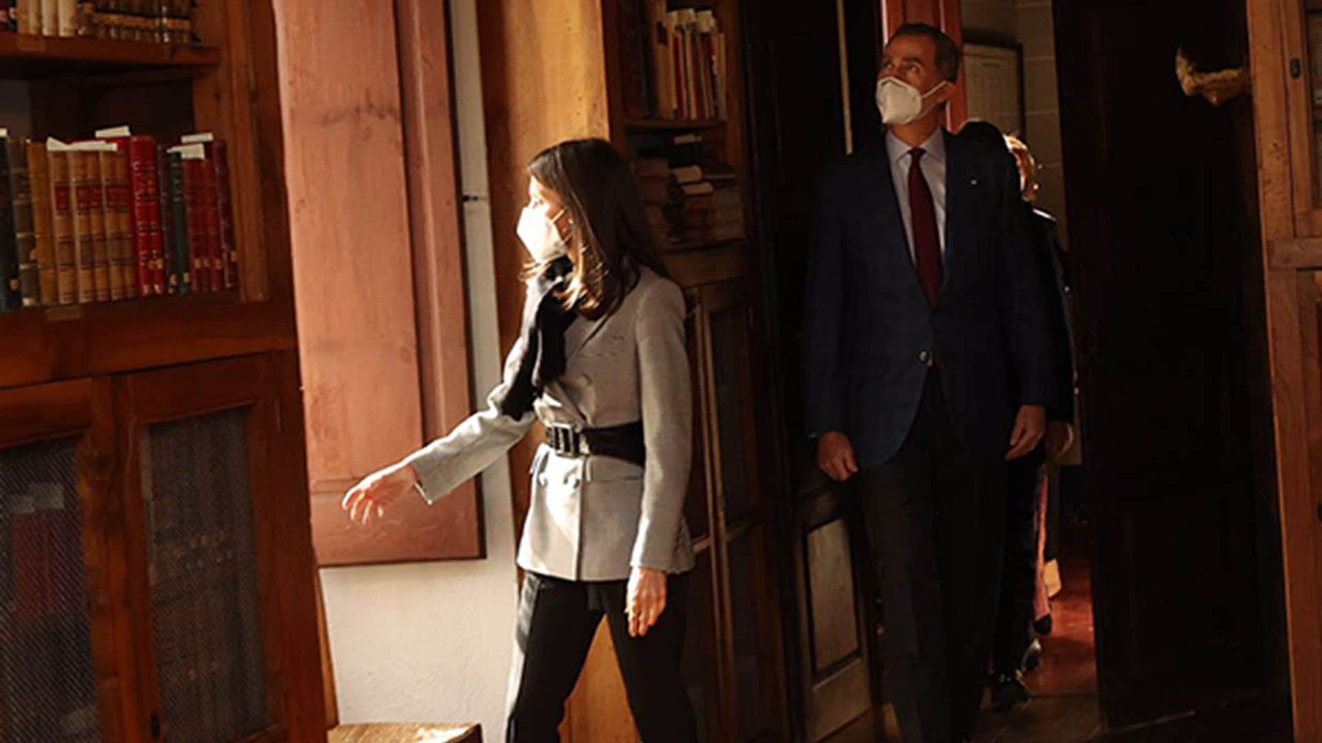 Los reyes Felipe y Letizia culminan su viaje a Andorra conociendo el pasado tradicional del país