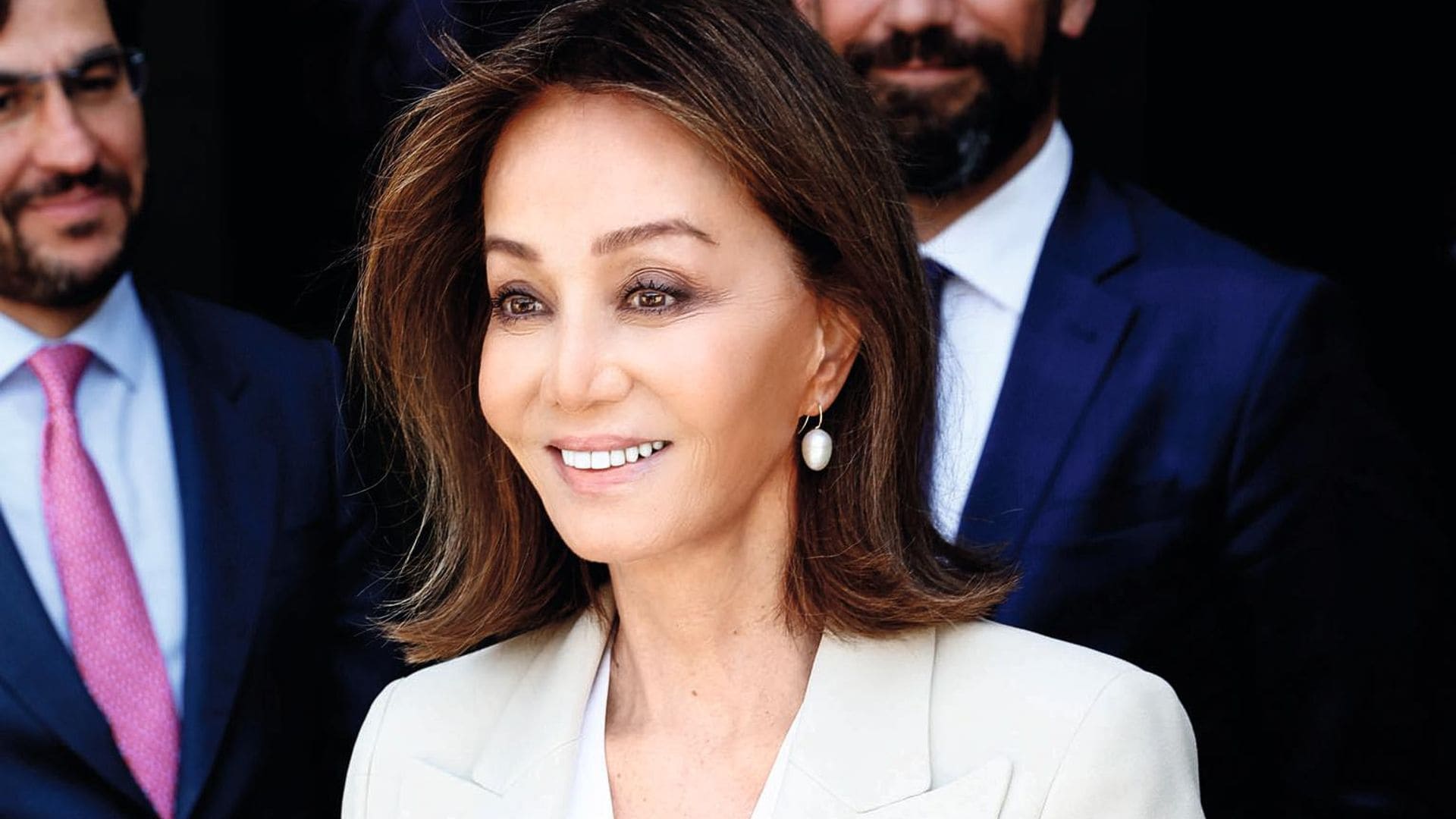 La doble celebración de Isabel Preysler y Mario Vargas Llosa: del nuevo reconocimiento al Nobel a sus siete años juntos