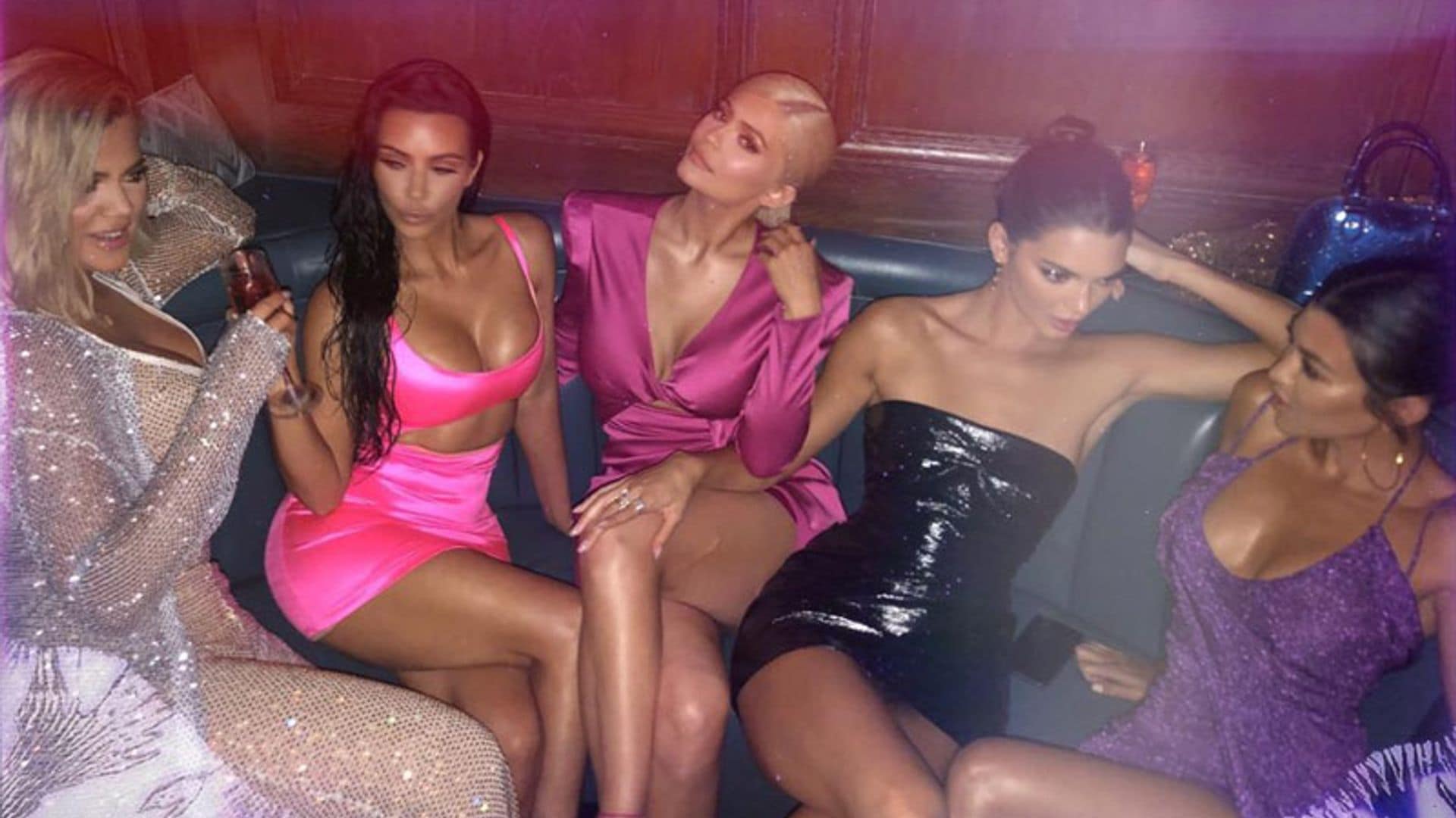 El clan Kardashian al completo, 'celebrities' y mucho rosa: el fiestón de cumpleaños de Kylie Jenner