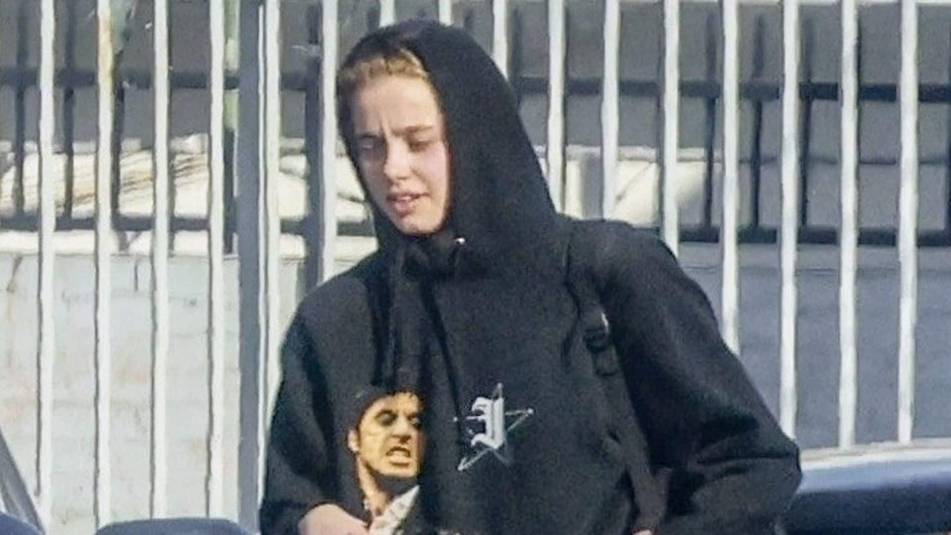 Ajena al glamour y la fama, Shiloh, la hija de Angelina Jolie, se muestra como una joven sencilla