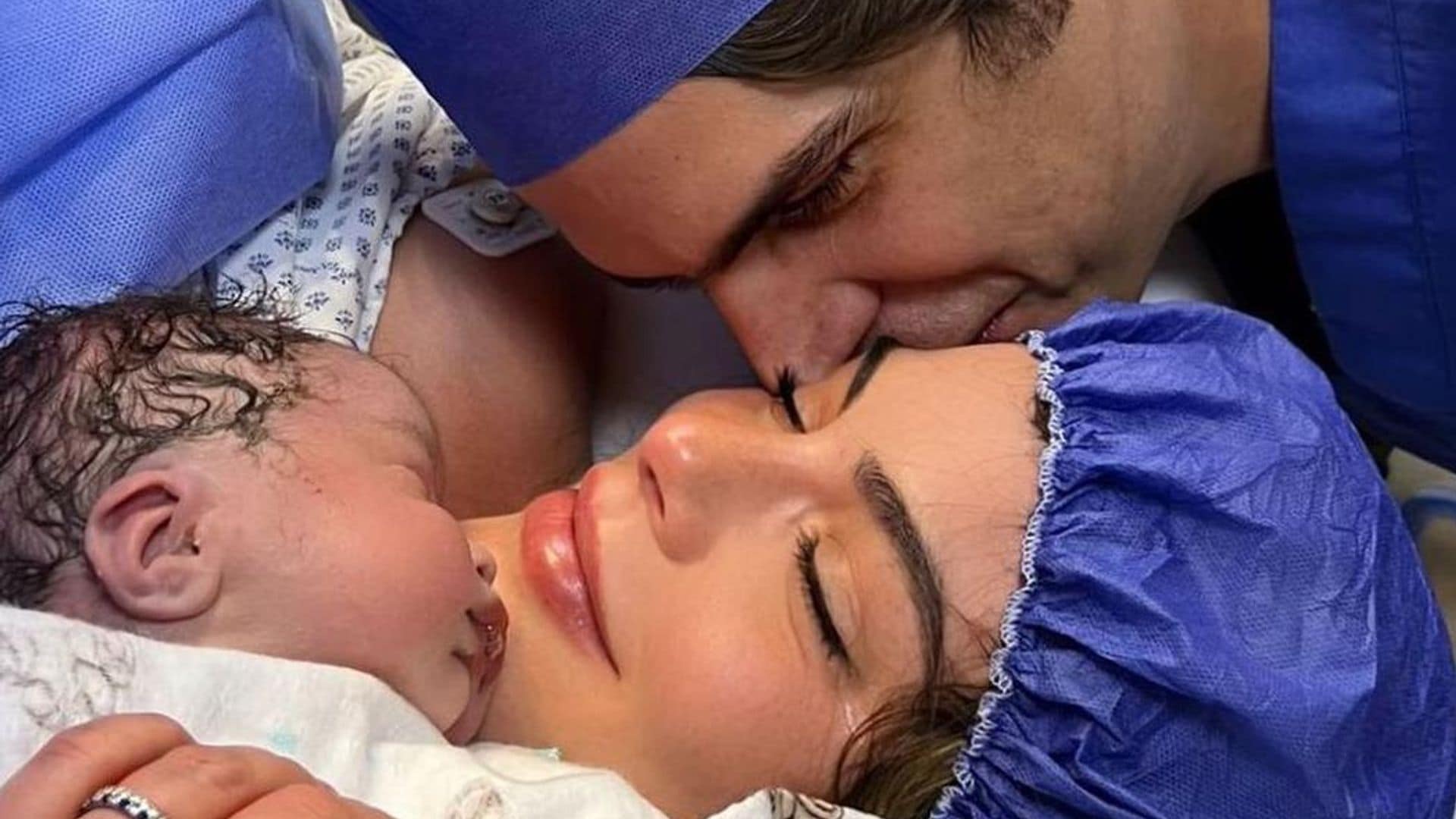 Ximena Navarrete y Juan Carlos Valladares reciben a su segundo hijo