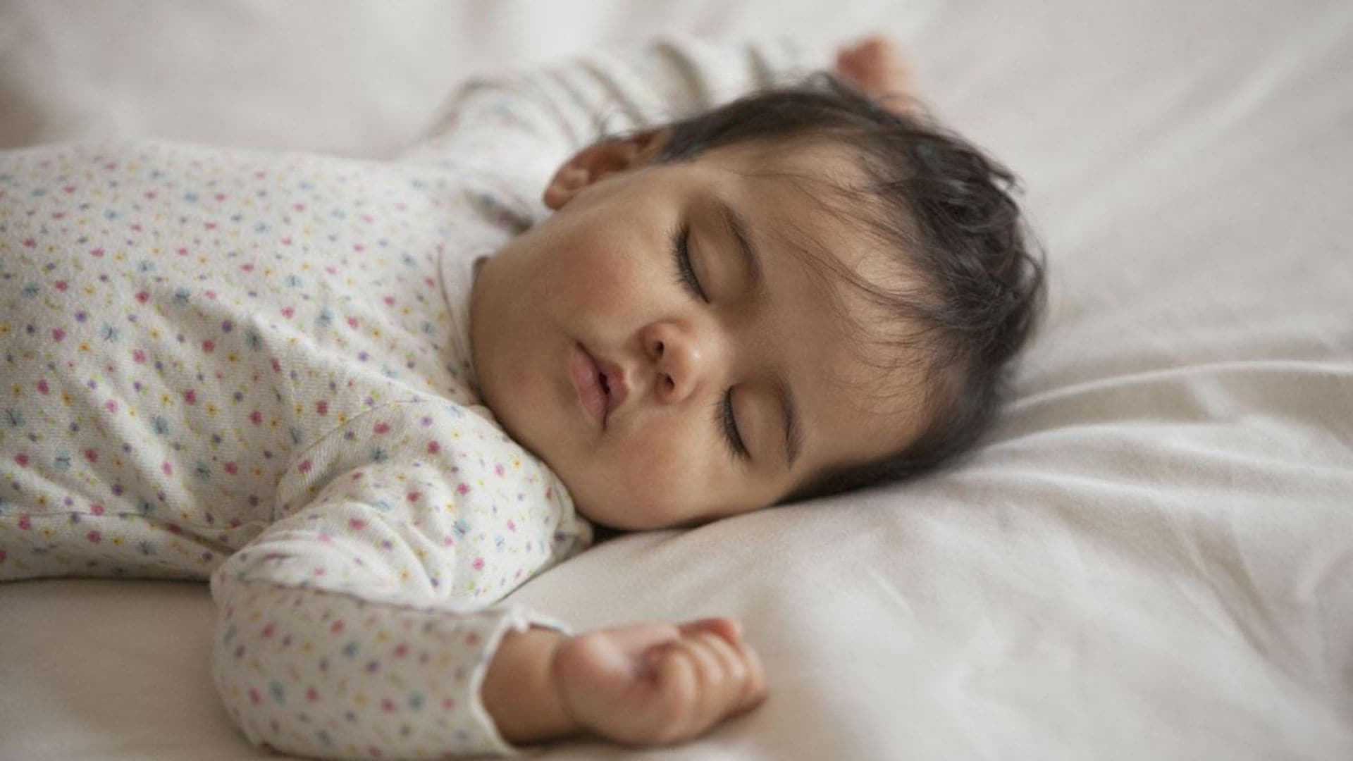 Consejos eficaces (y fáciles de seguir) para que los niños duerman bien toda la noche