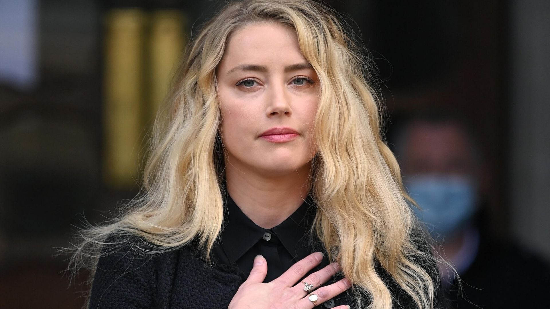 Amber Heard, ex de Johnny Depp, tuvo un romance con actor mexicano