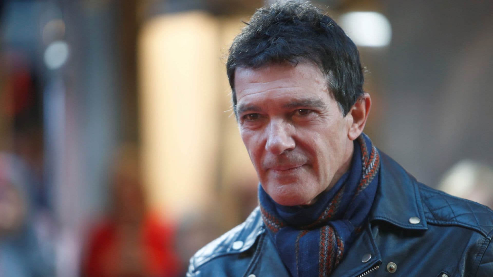 Así lleva Antonio Banderas el confinamiento lejos de su pareja, Nicole Kimpel