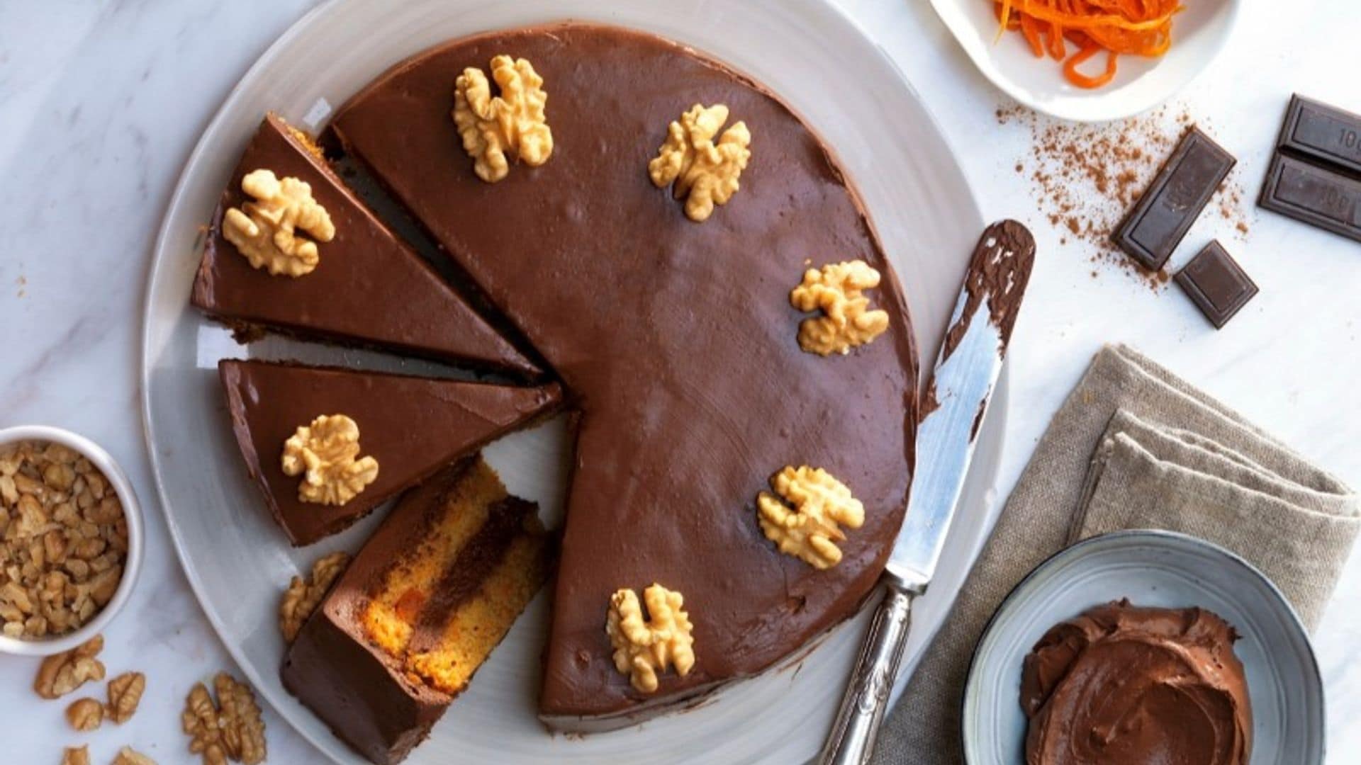 Tarta de zanahorias con nueces y chocolate